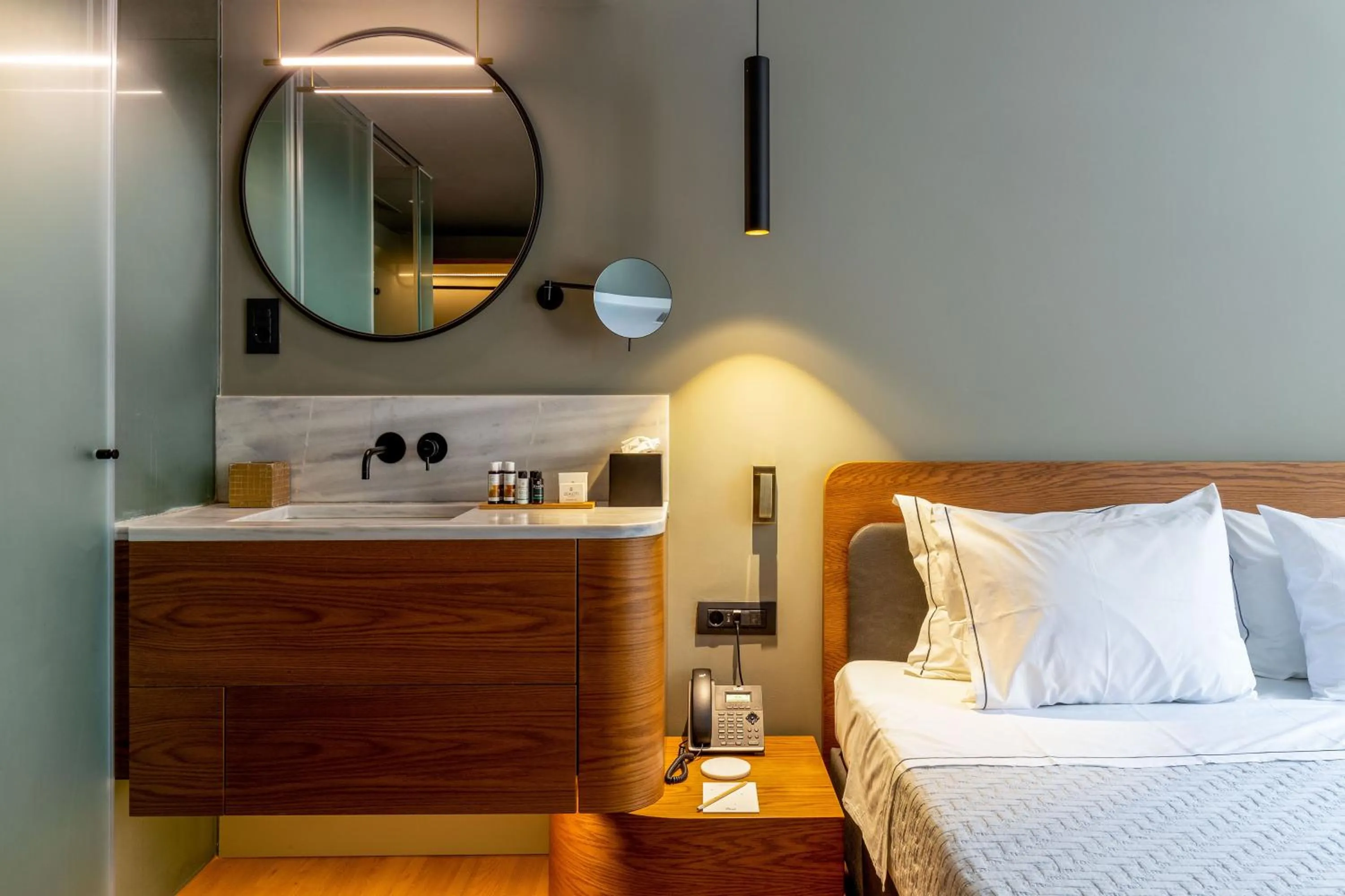 Bed, Bathroom in Blend Hotel