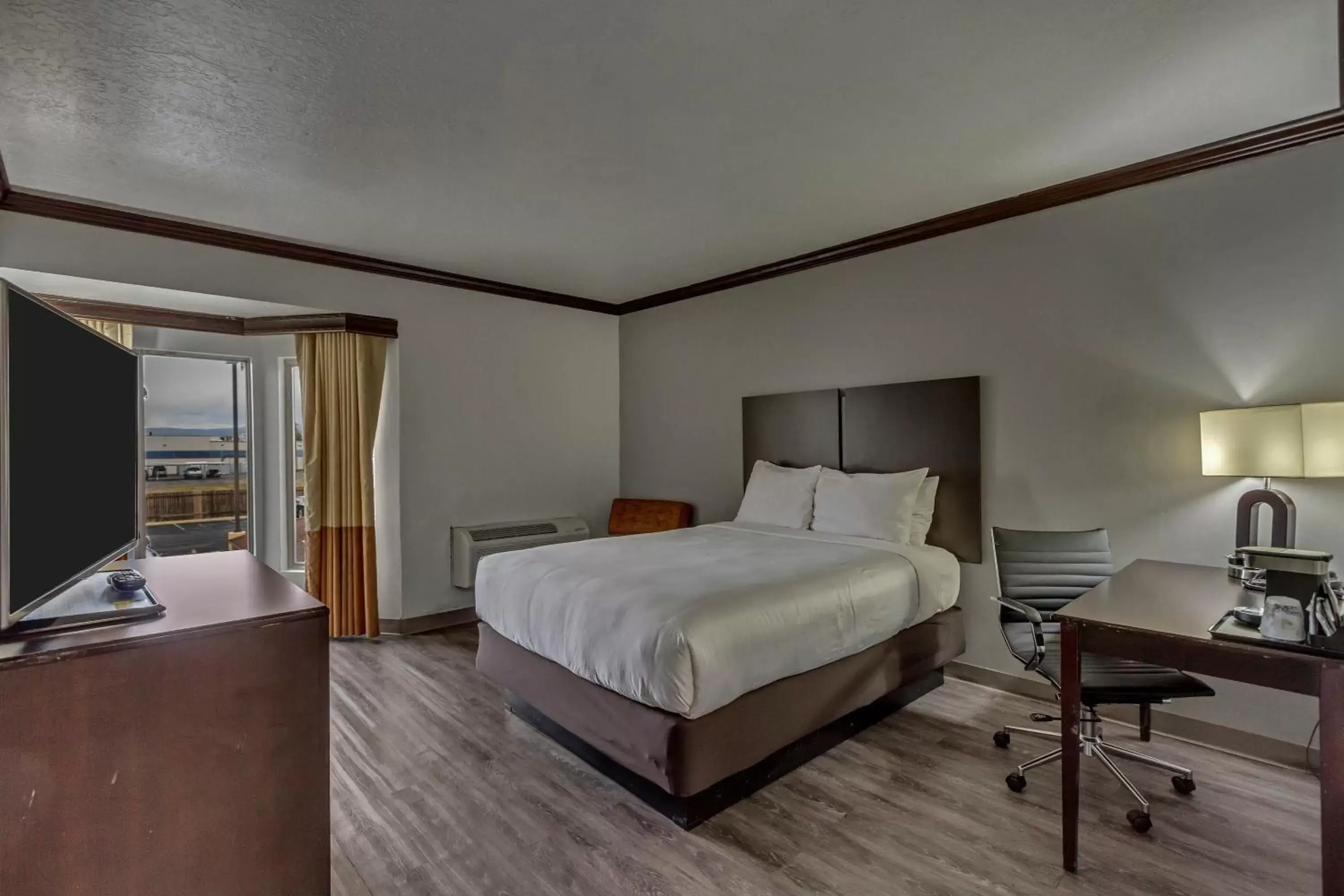 Bed in Park Inn by Radisson Salt Lake City -Midvale