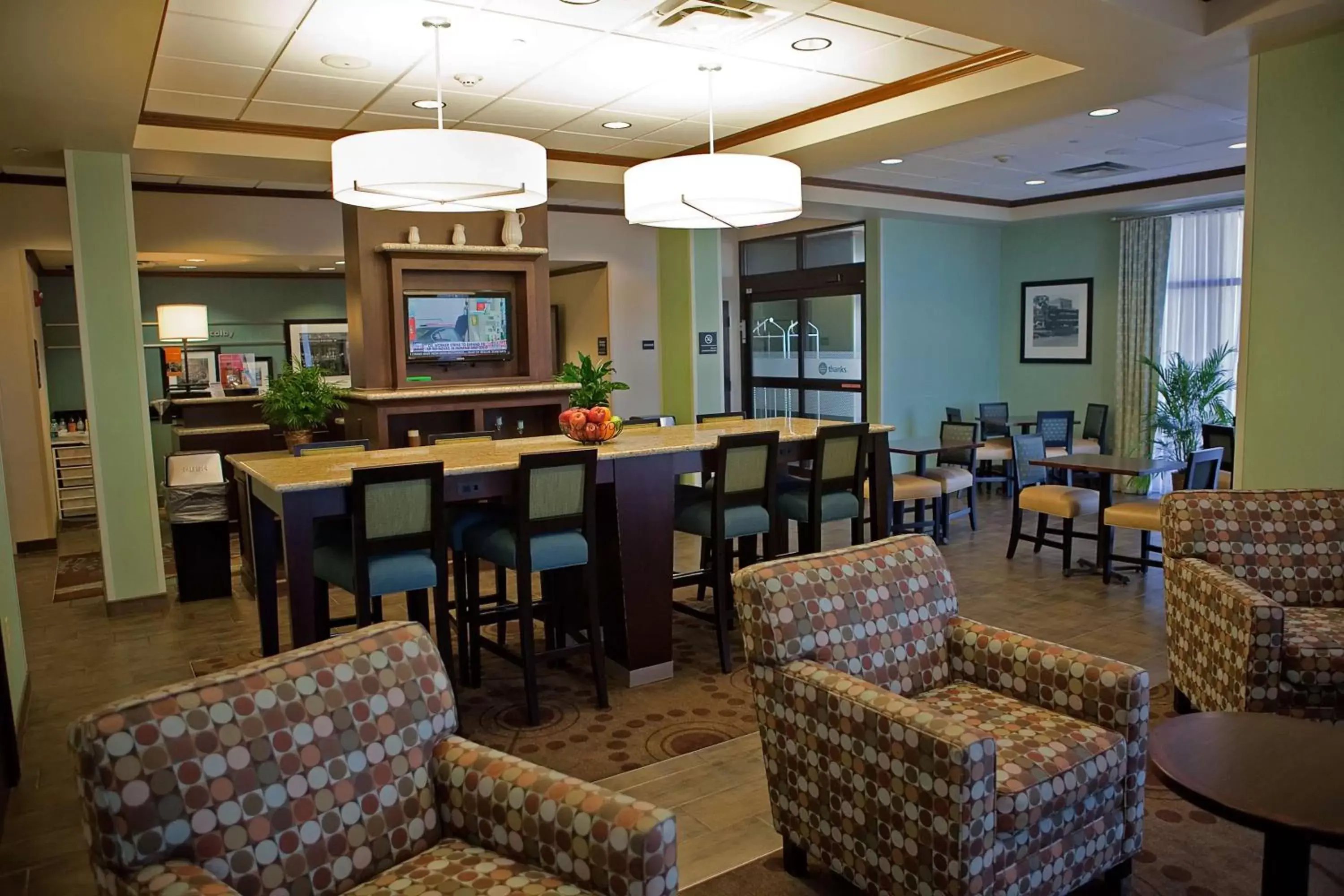 Lobby or reception, Restaurant/Places to Eat in Hampton Inn Colby
