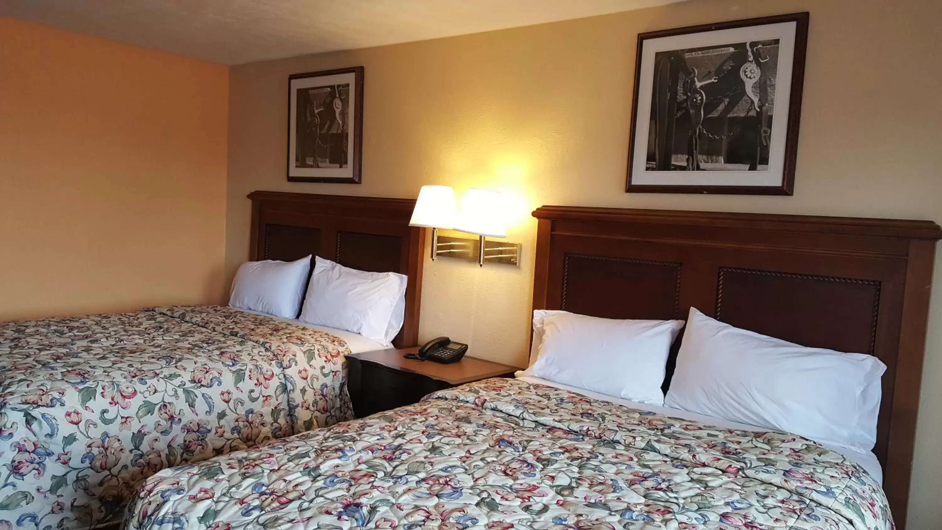 Bed in Garden Inn and Extended Stay