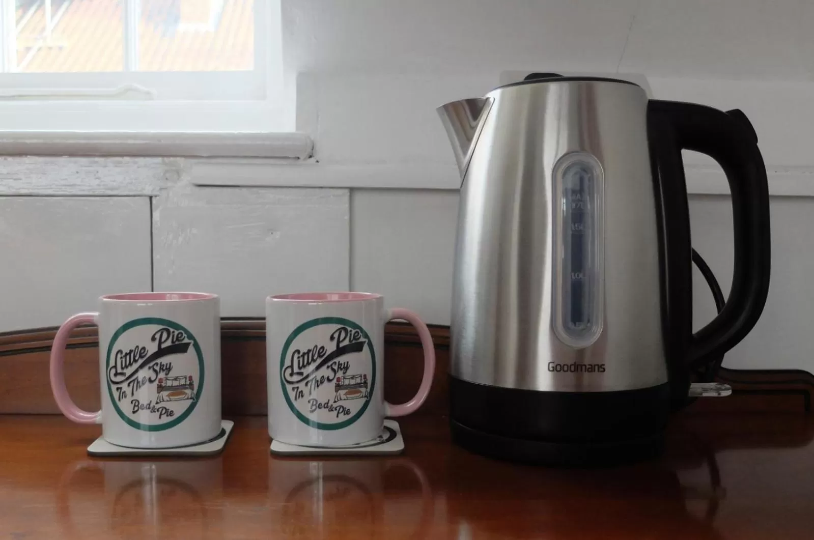 Coffee/Tea Facilities in Little Pie in the Sky