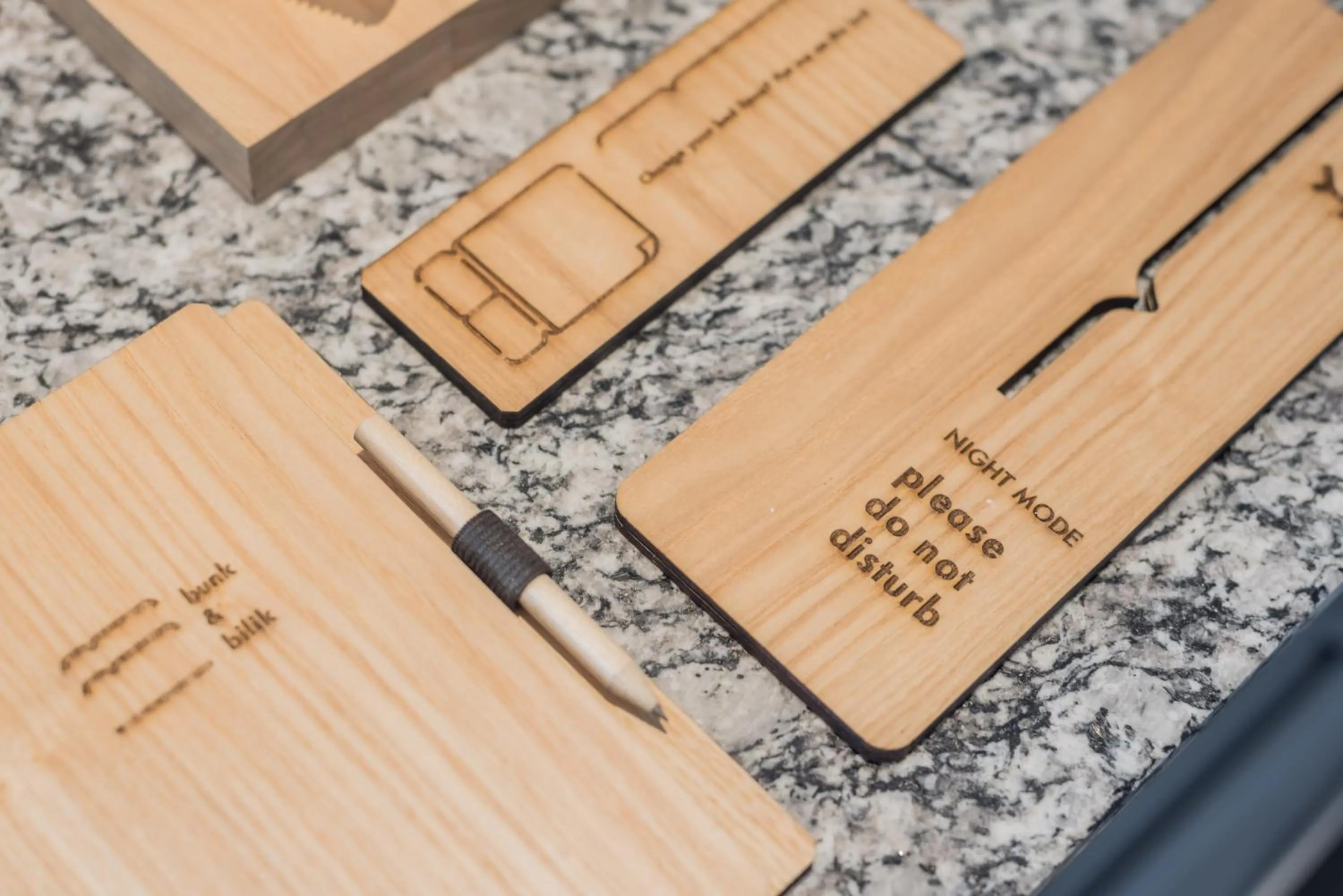 Logo/Certificate/Sign in Bunk & Bilik Hotel Jalan Ipoh