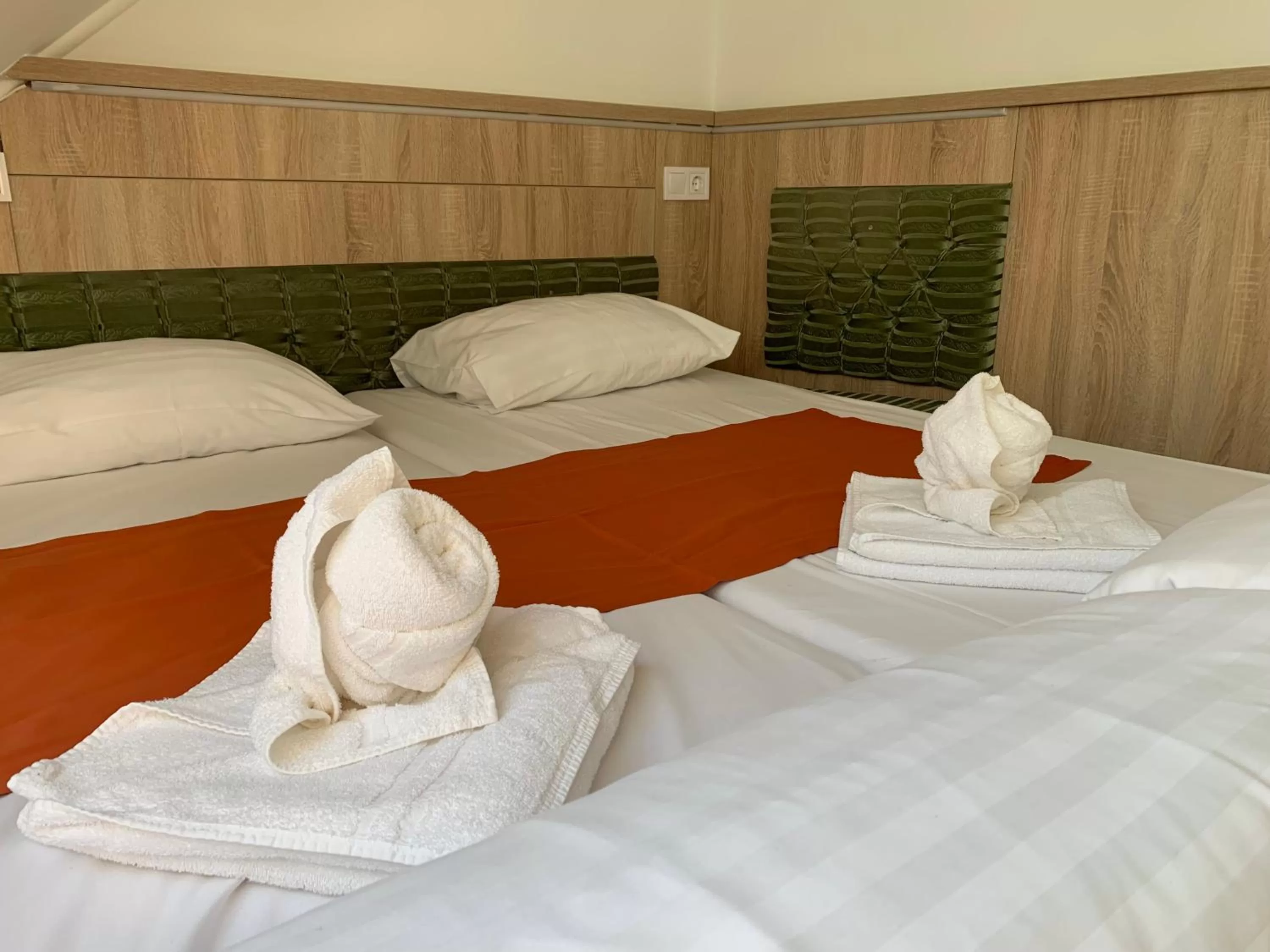 Bed in Várfal Wellness Panzió