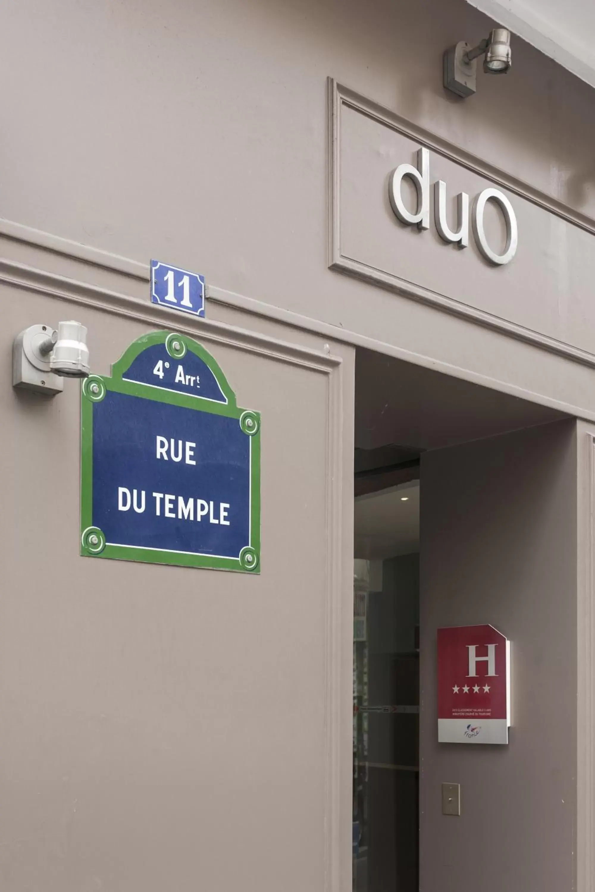 Facade/entrance, Property Logo/Sign in Hôtel Duo