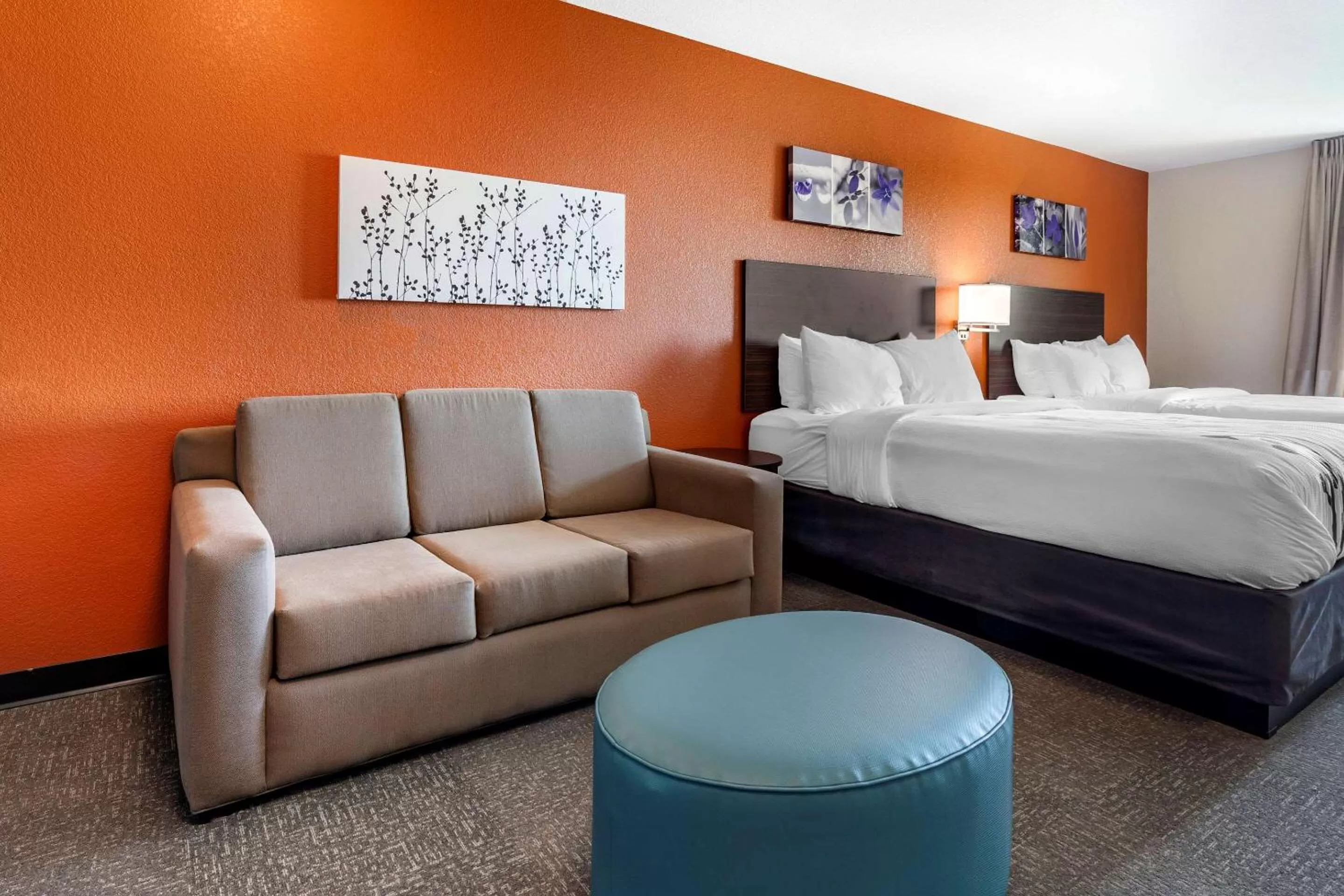 Bedroom, Bed in Sleep Inn & Suites Lancaster-Platteville