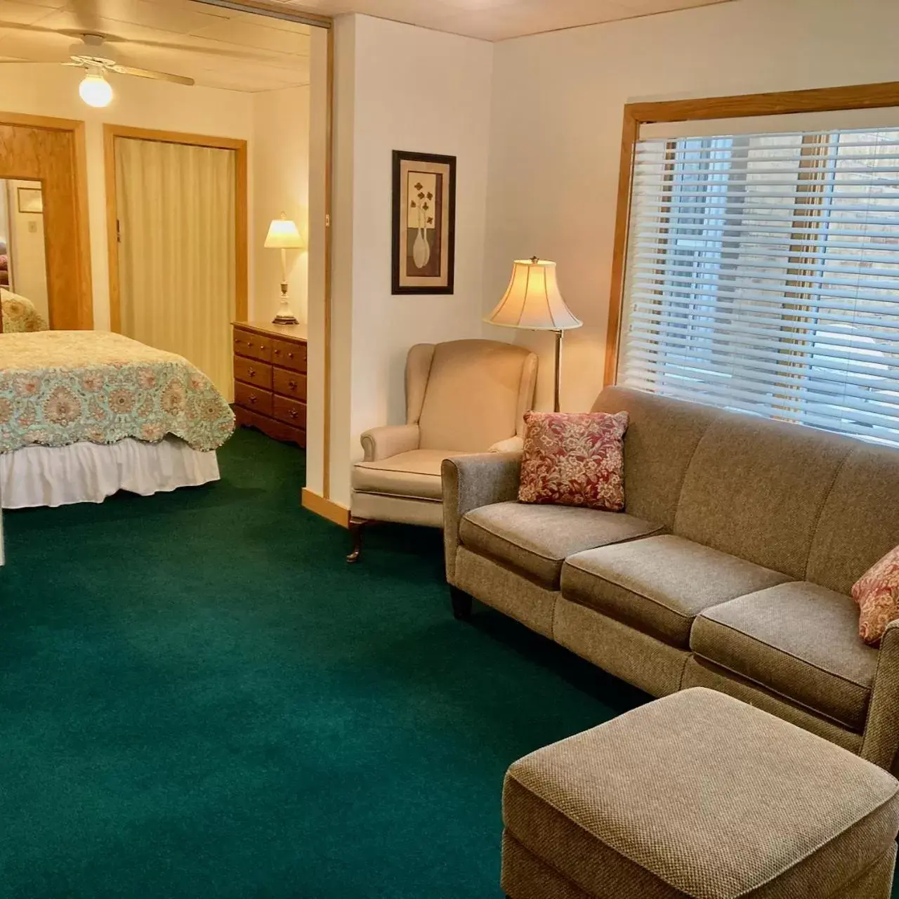 Seating Area in Garden Grove Retreat & Lodging near Pictured Rocks, Fayette, Trails