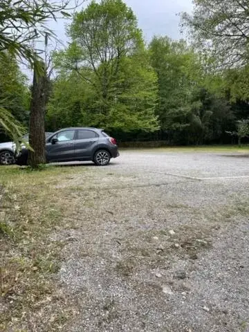 Parking in Logis Hotel Restaurant Le Domaine de la Régalière