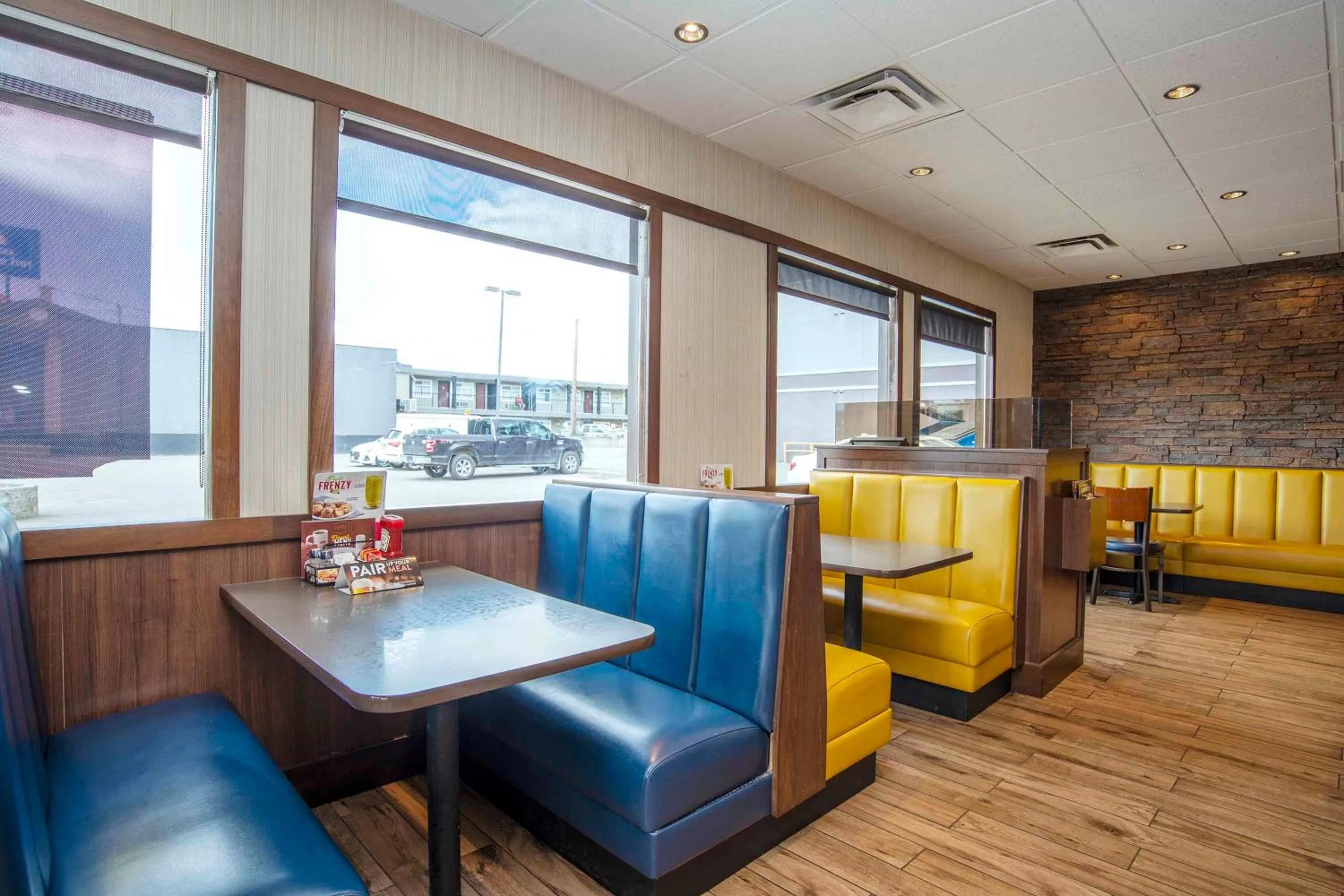 Restaurant/places to eat in Sandman Hotel & Suites Prince George