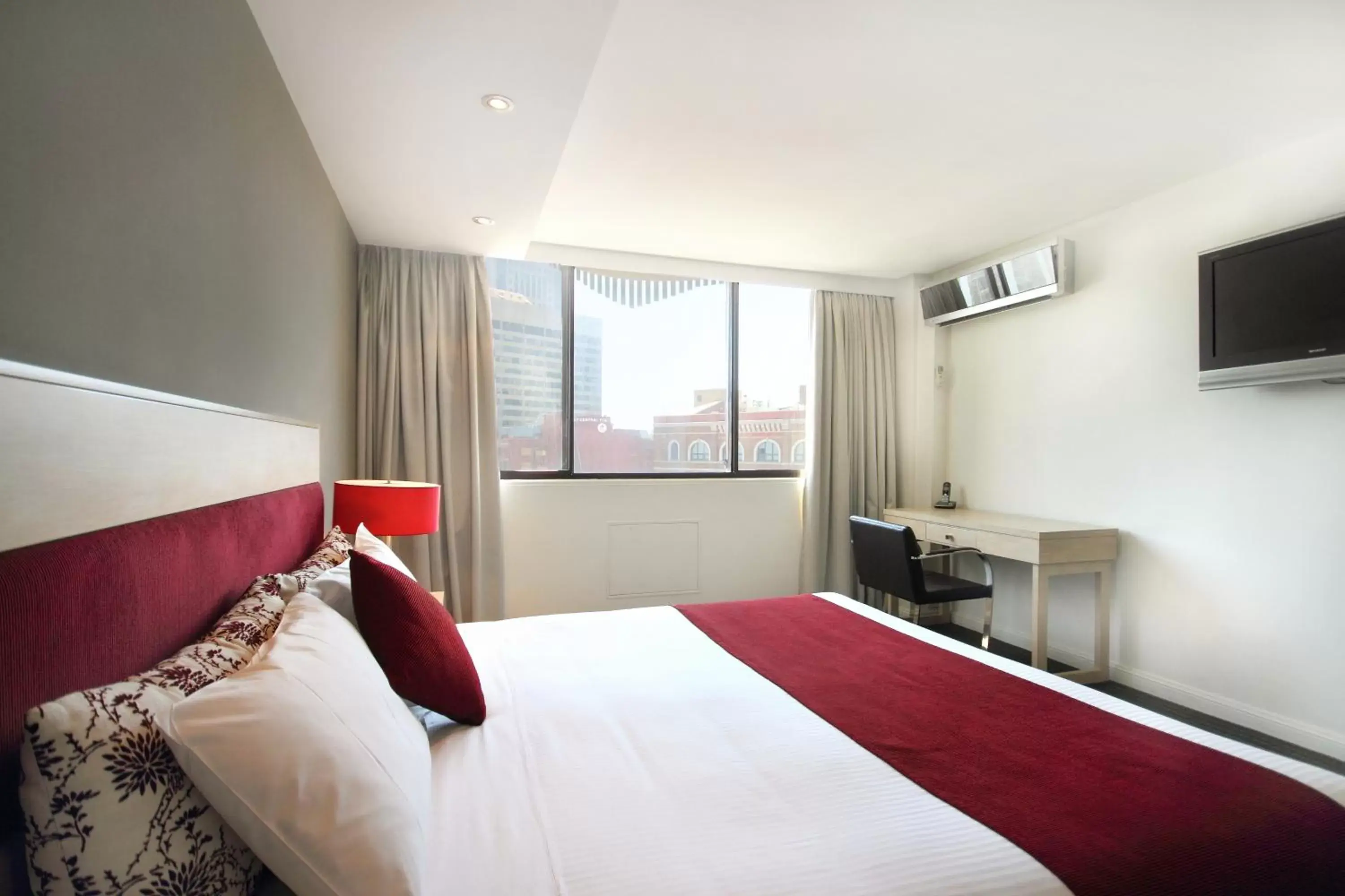 Bed in Central Studio Hotel Sydney