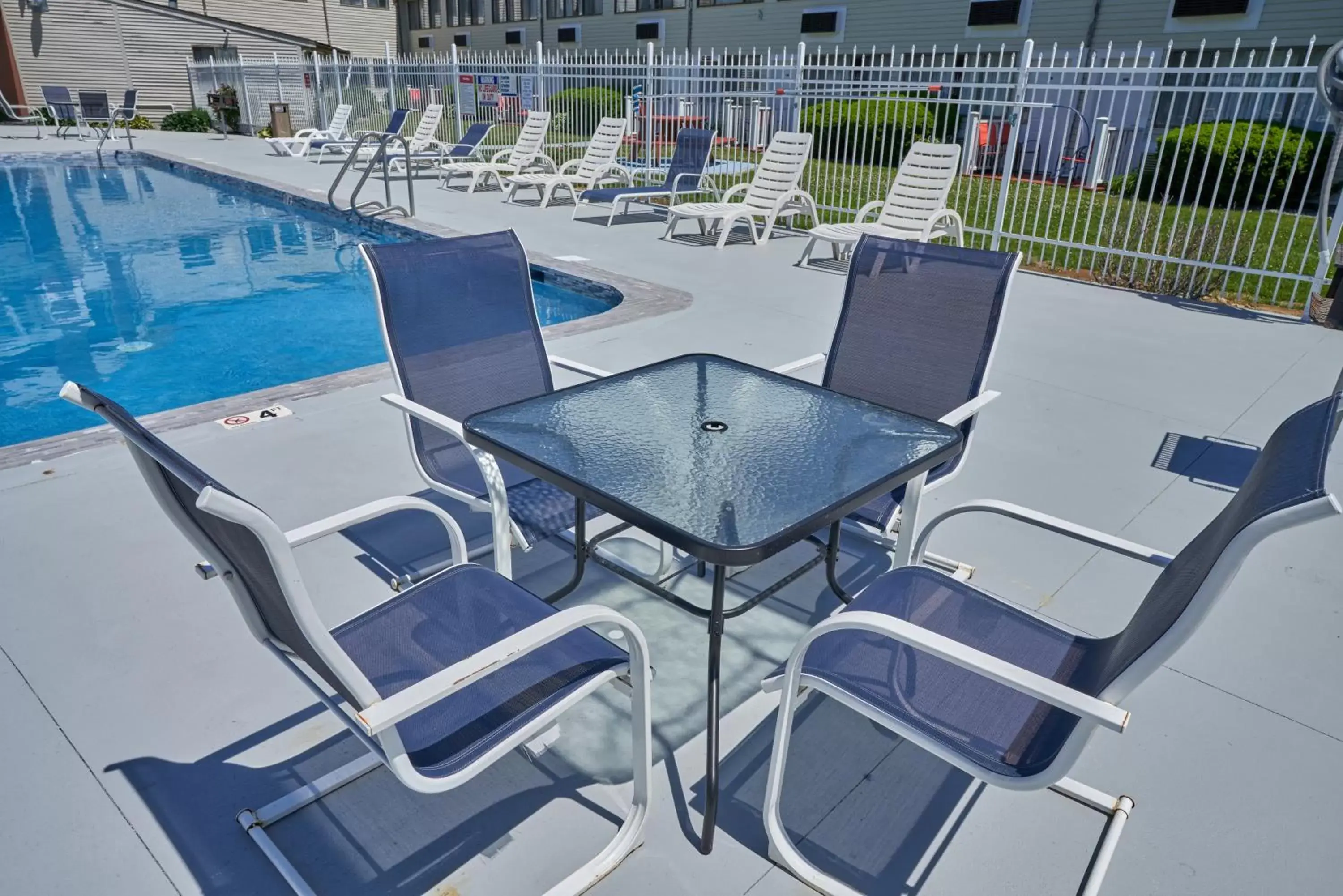 Swimming Pool in The Admiralty Inn & Suites