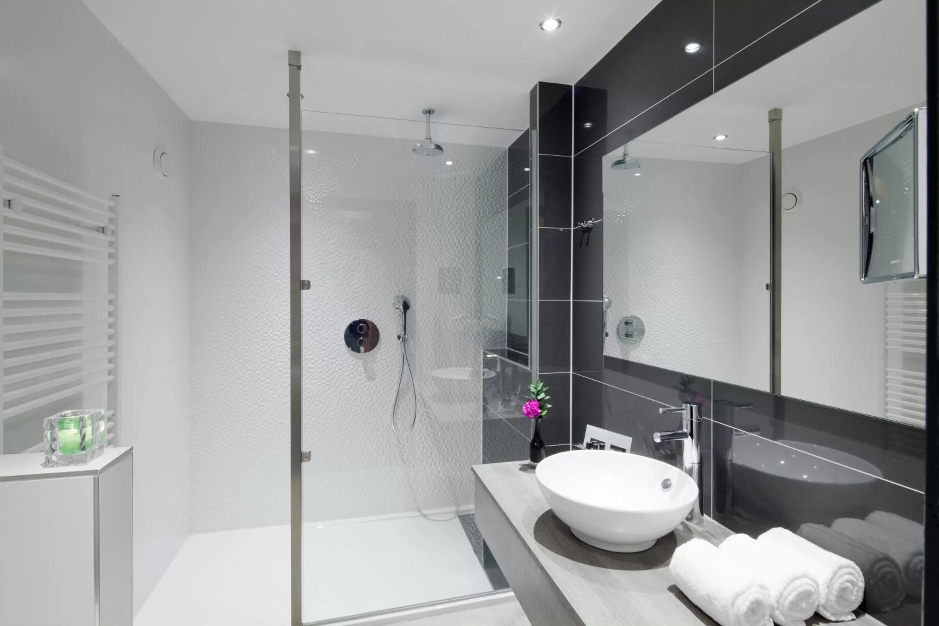 Bathroom in Van der Valk Hotel Wieringermeer