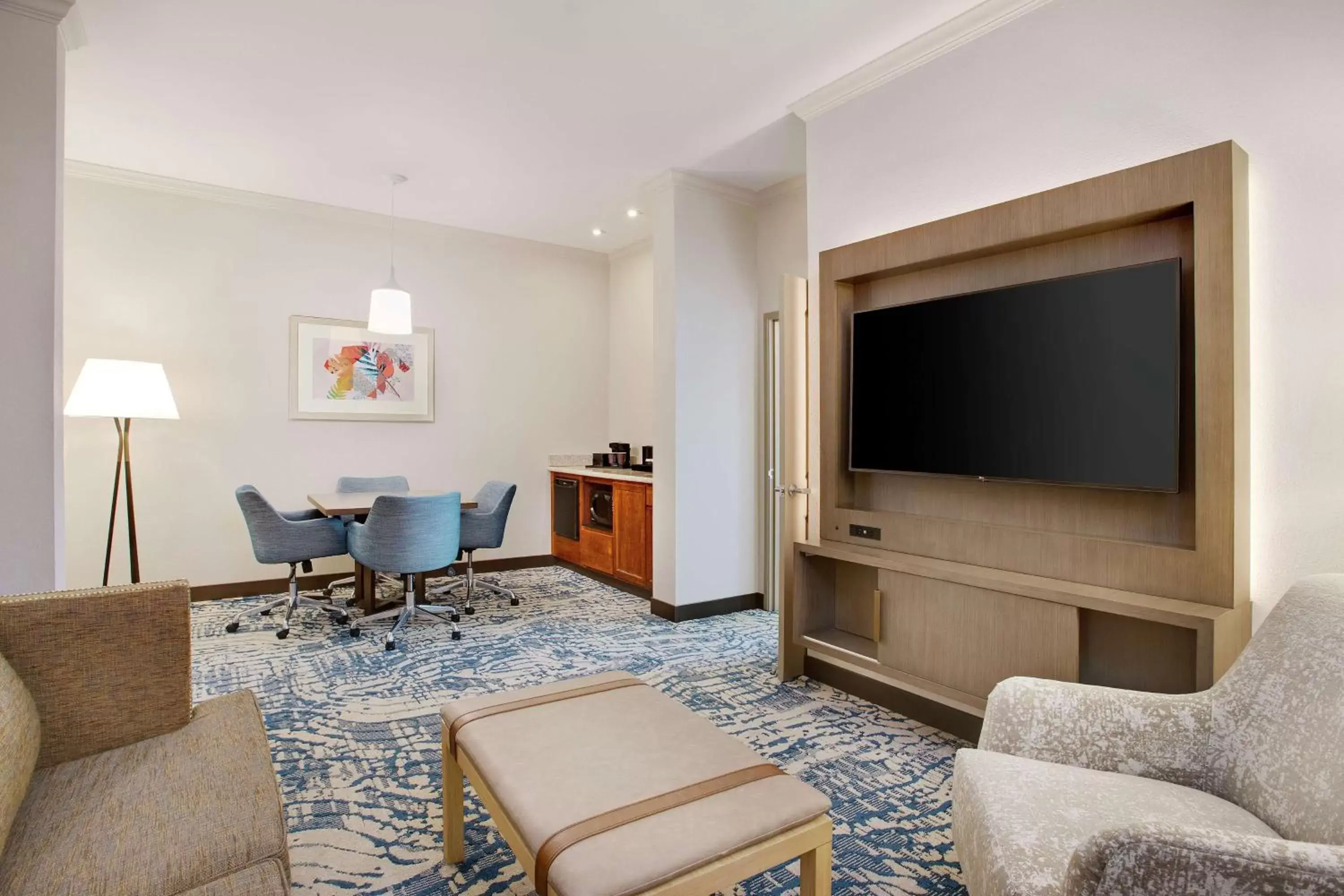 Bedroom, Seating Area in Embassy Suites by Hilton Tampa Downtown Convention Center