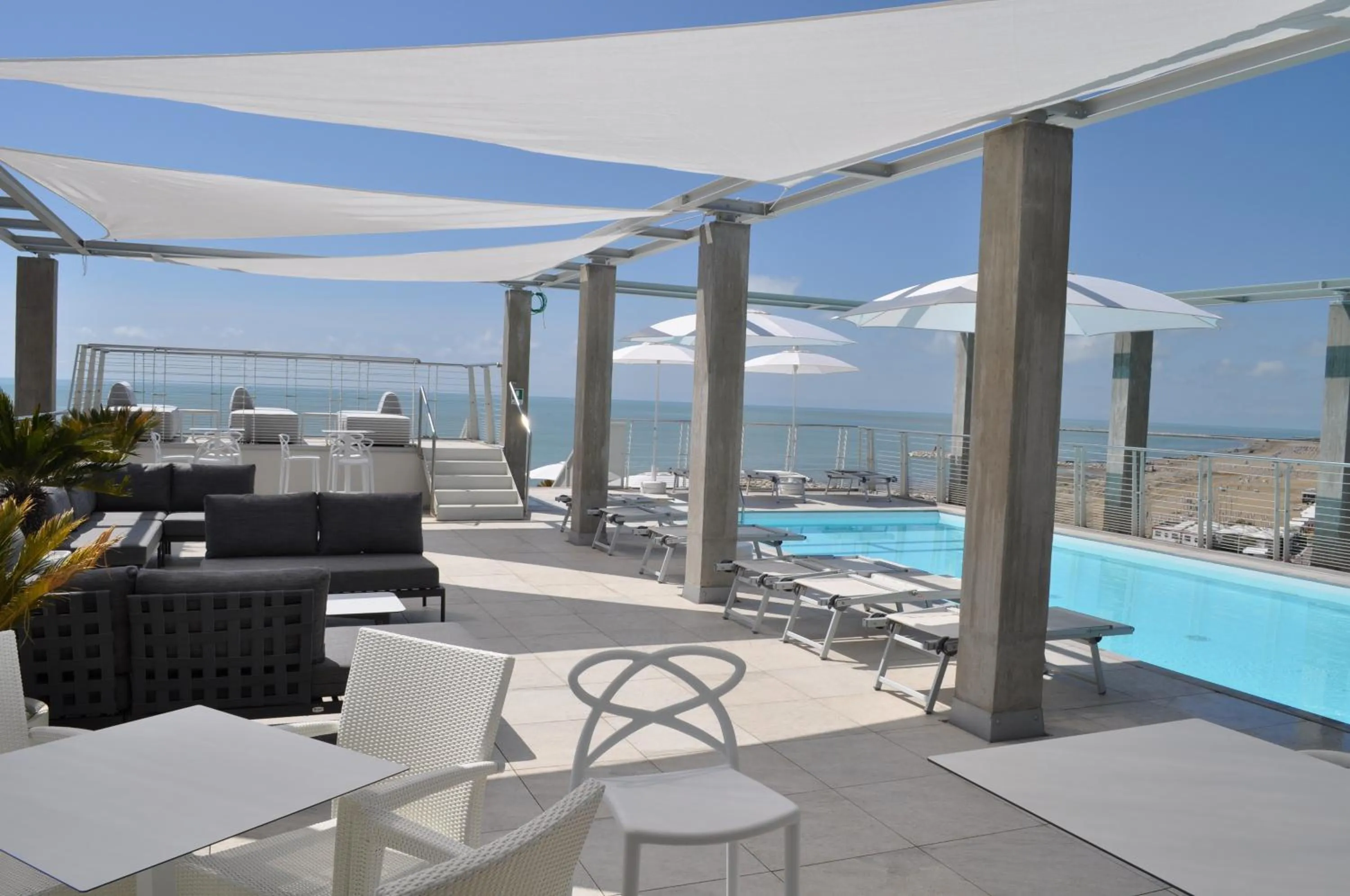 Swimming pool in Hotel Marco Polo