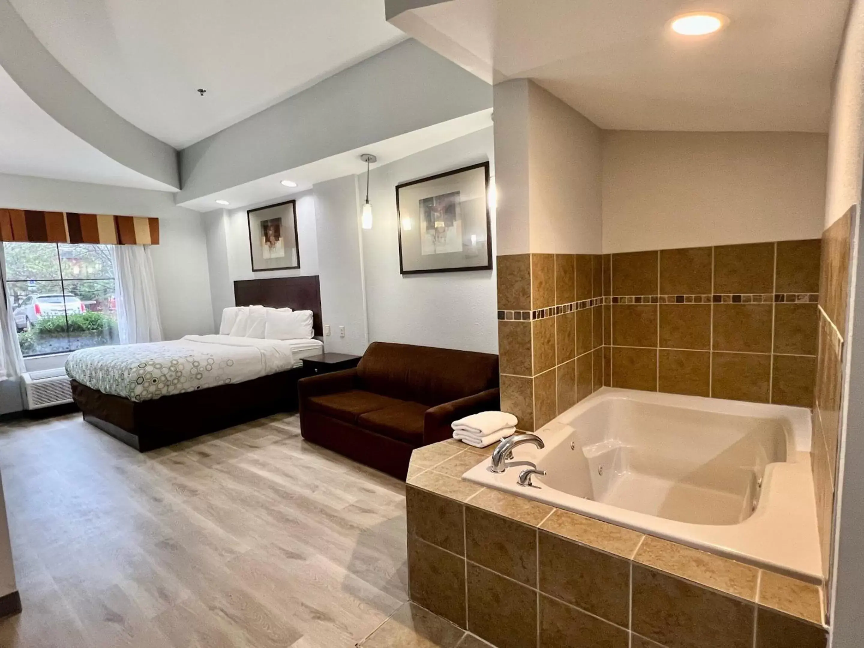 Spa and wellness centre/facilities in HomeTowne Studios & Suites Washington