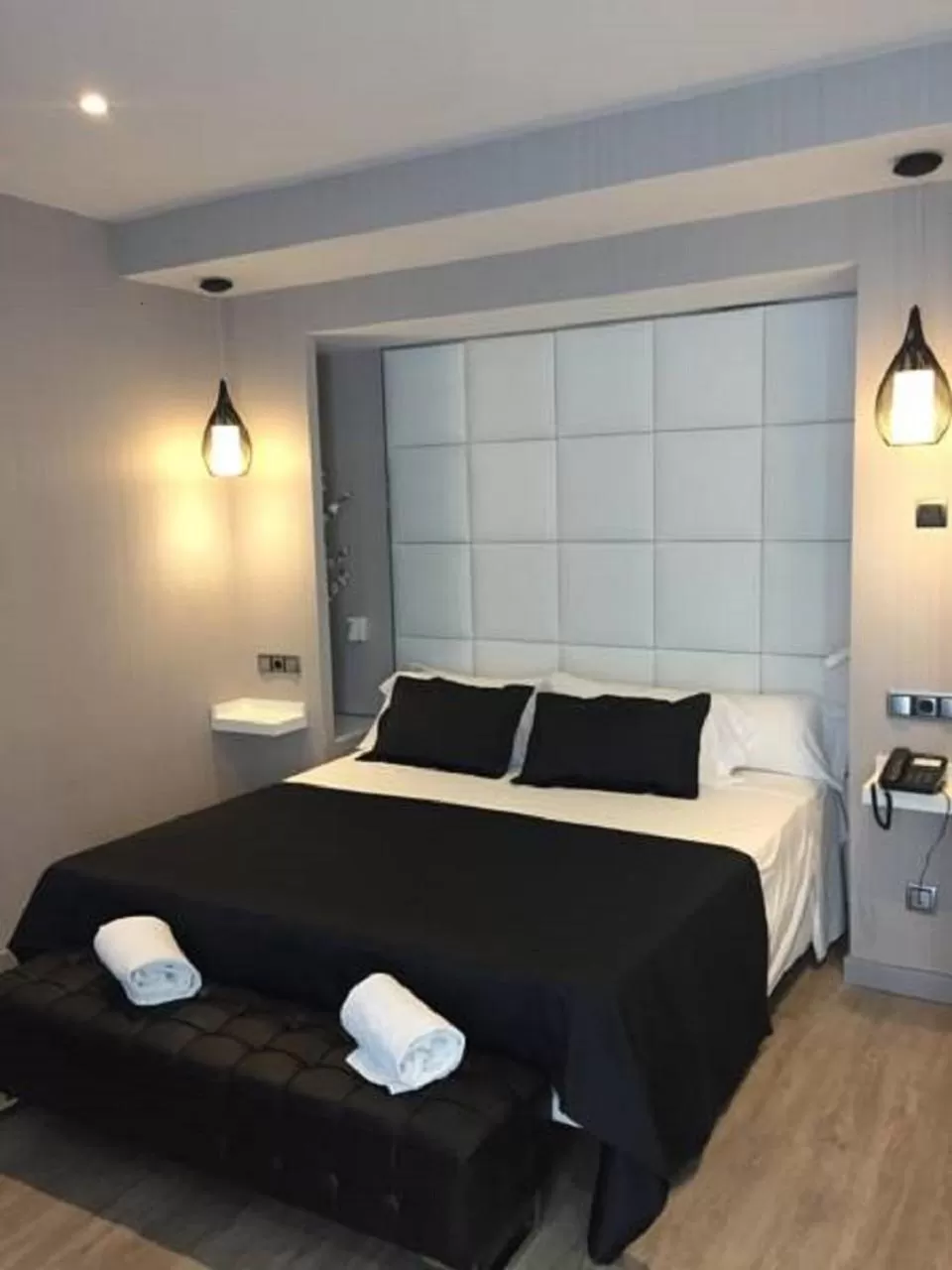 Bedroom, Bed in Hoteles Urbanos N Avenida de España