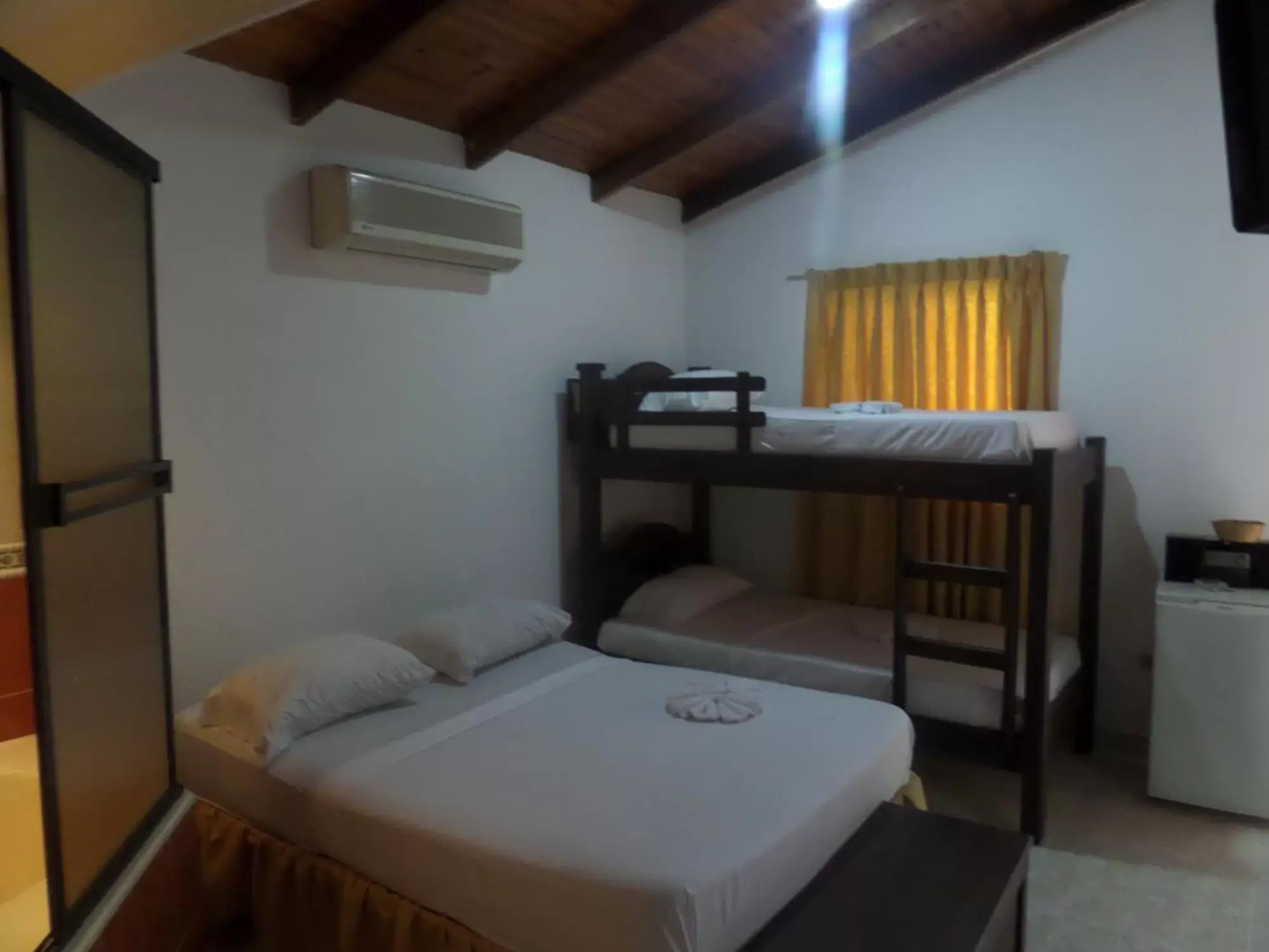 Familiar in Aparta Hotel Plaza Real Norte Familiar in Aparta Hotel Plaza Real Norte