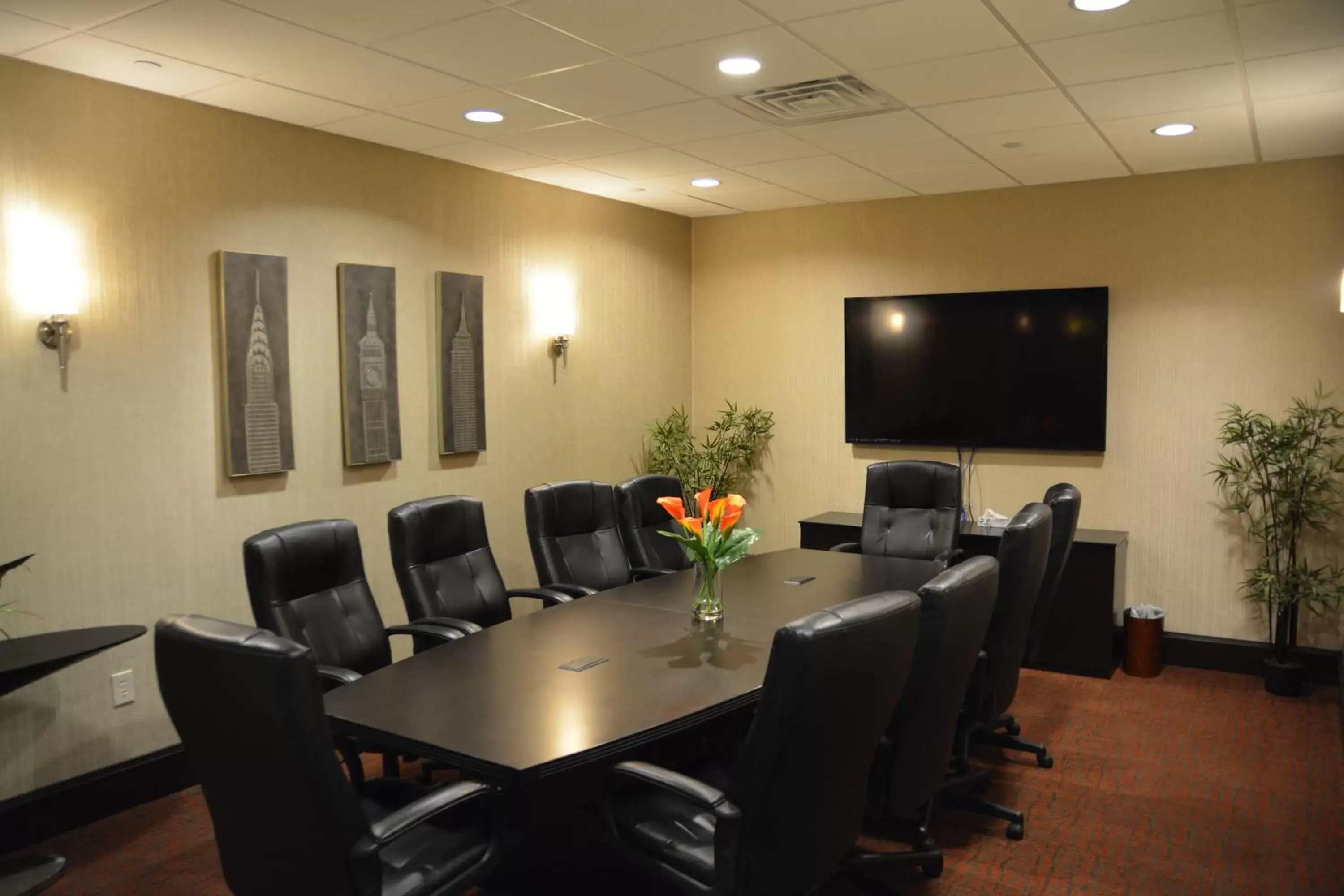 Meeting/conference room in Lux Hotel & Spa, Trademark Collection by Wyndham