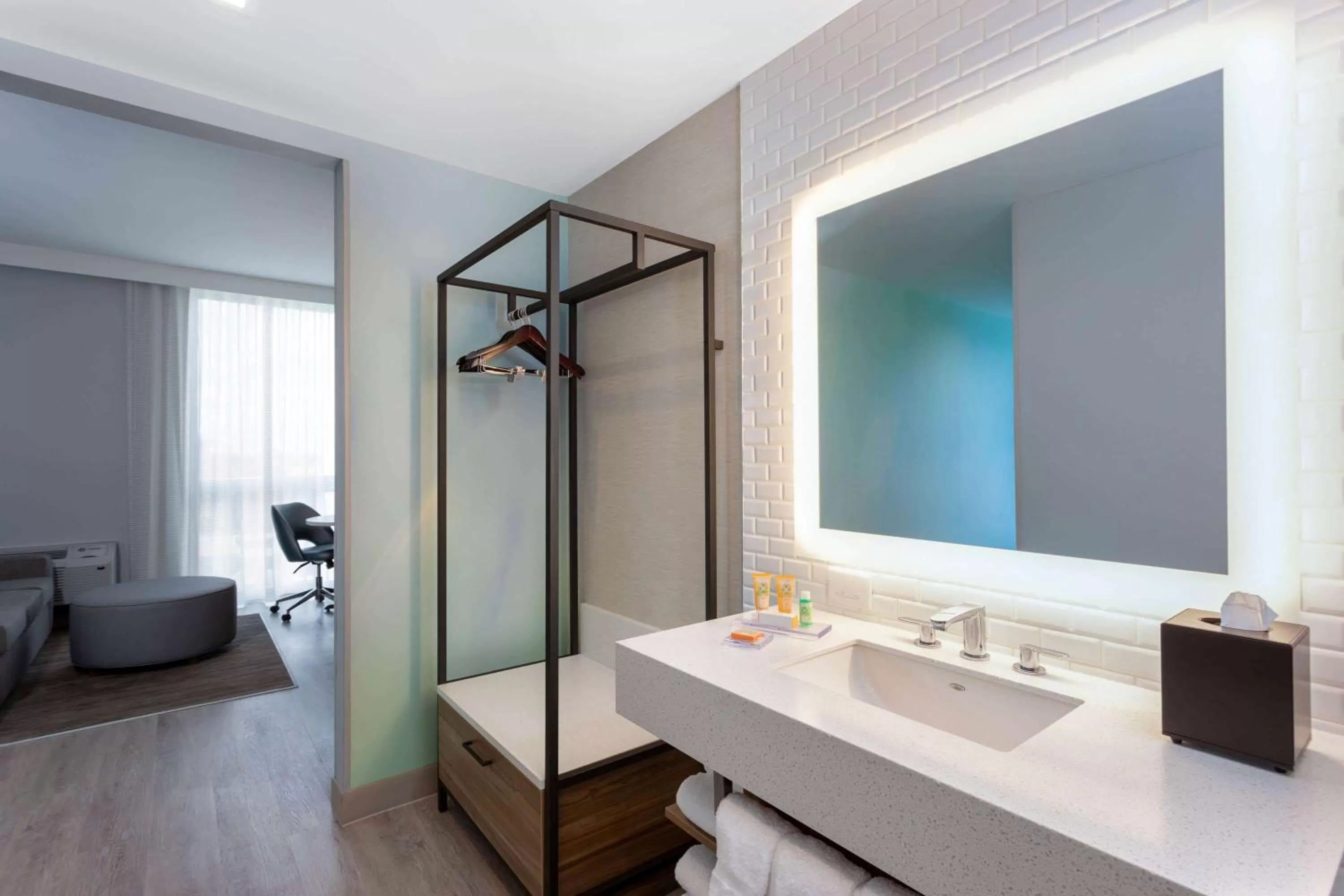 Photo of the whole room in Wyndham Garden Miami International Airport