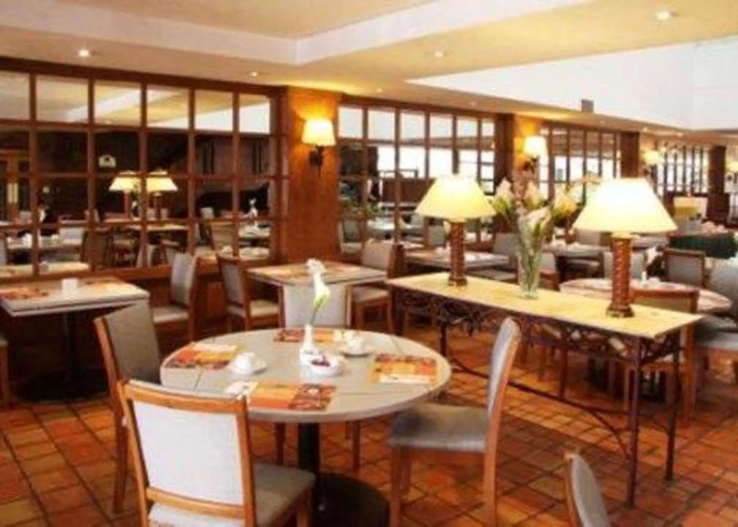 Restaurant/Places to Eat in Quality Inn & Suites Saltillo Eurotel