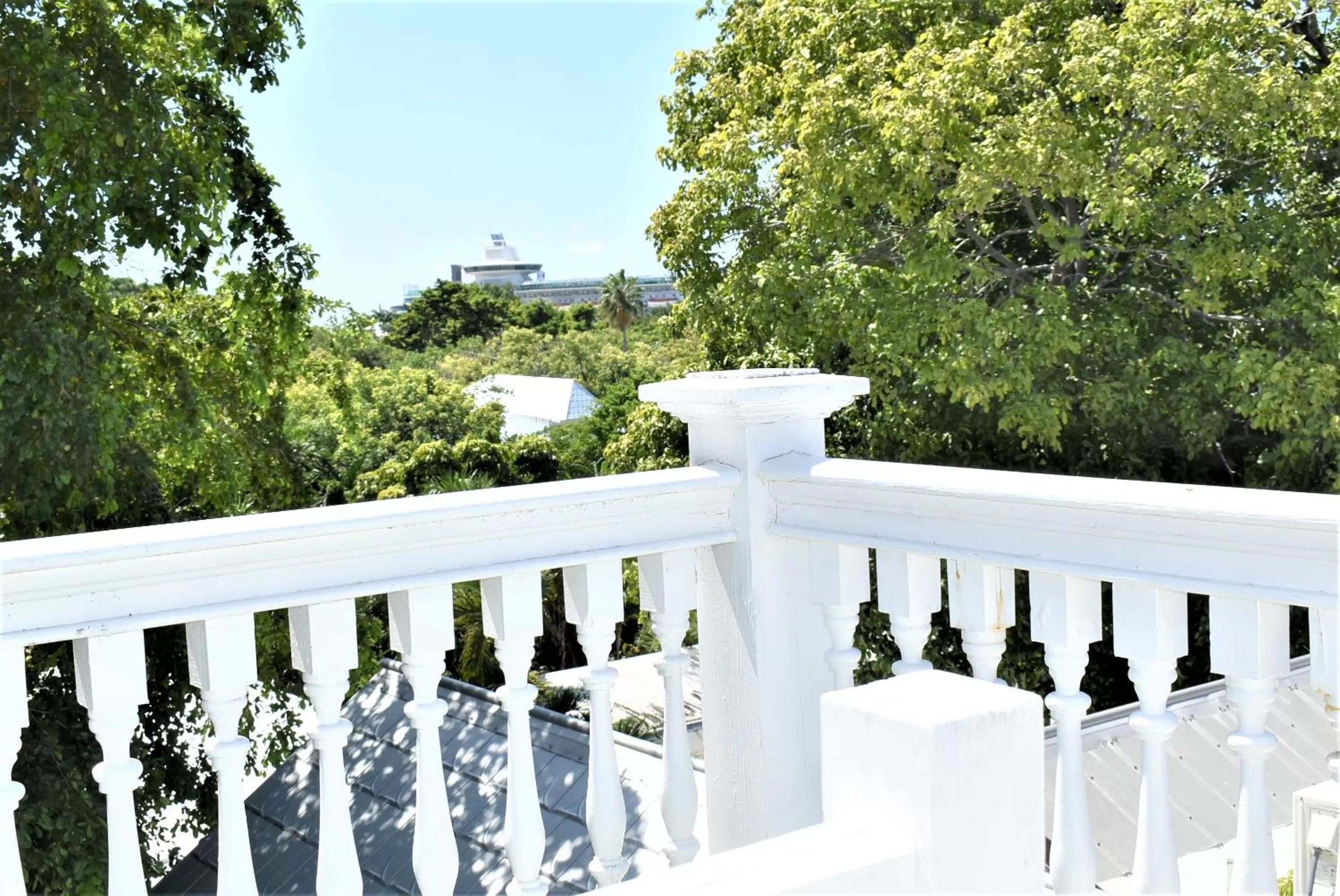 Balcony/Terrace in Simonton Court Historic Inn & Cottages