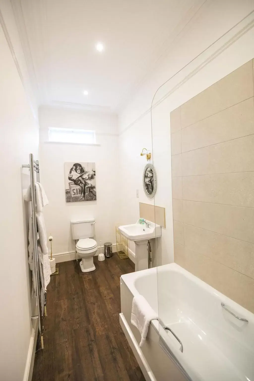 Bathroom in The Elizabeth House Hotel