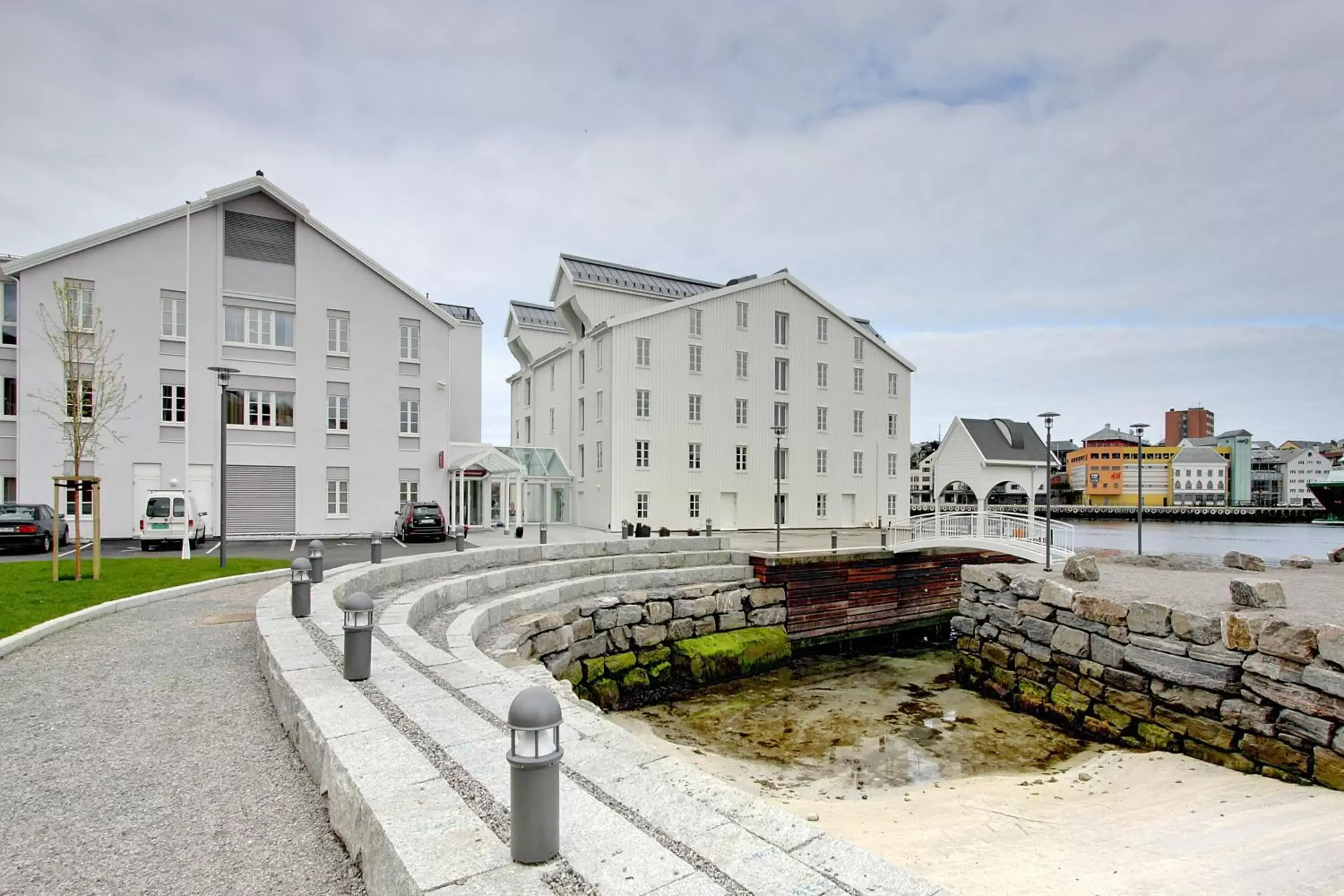 Facade/entrance in Thon Hotel Kristiansund