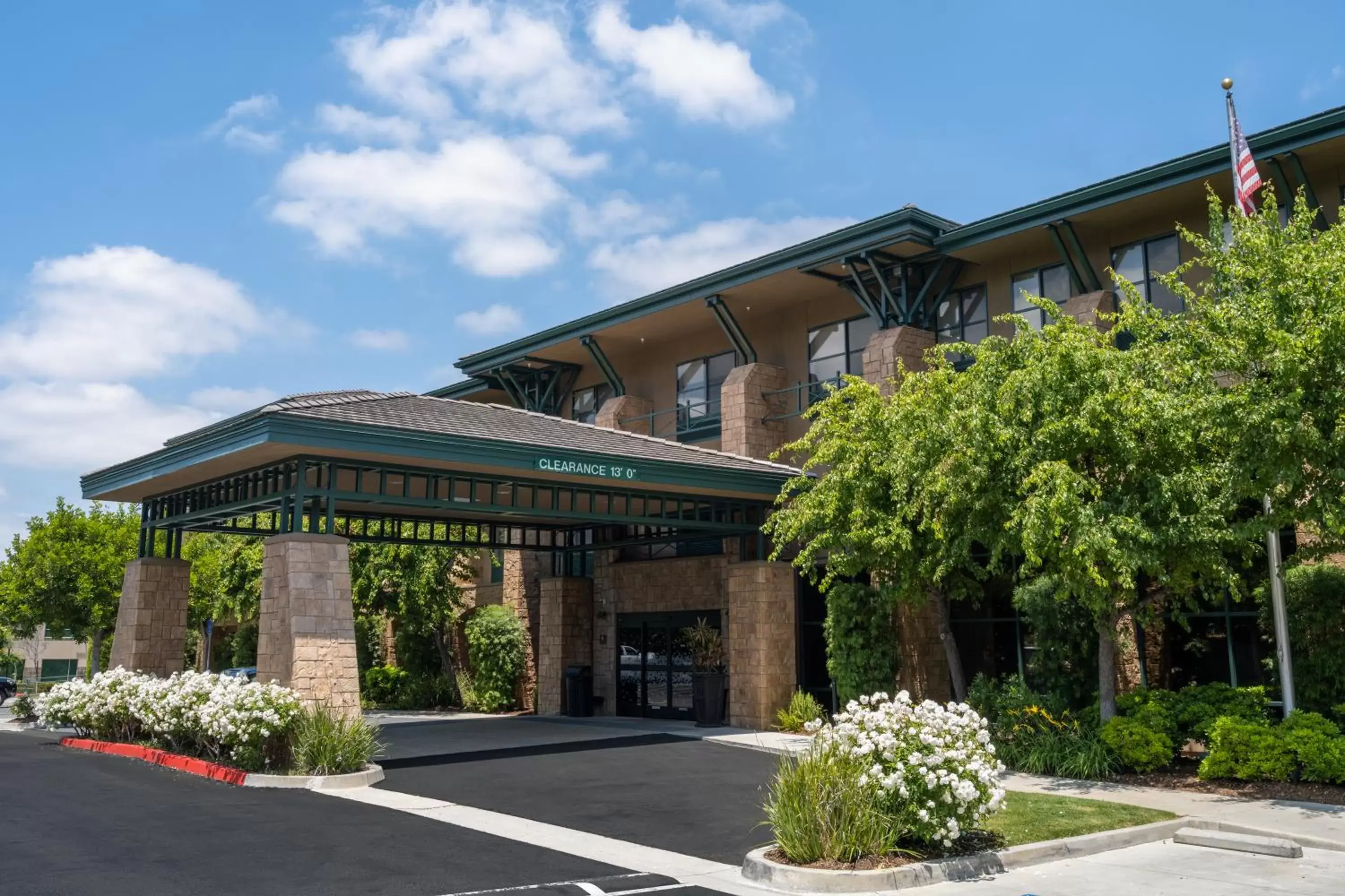 Property building in Hampton Inn & Suites Agoura Hills Property building in Hampton Inn & Suites Agoura Hills