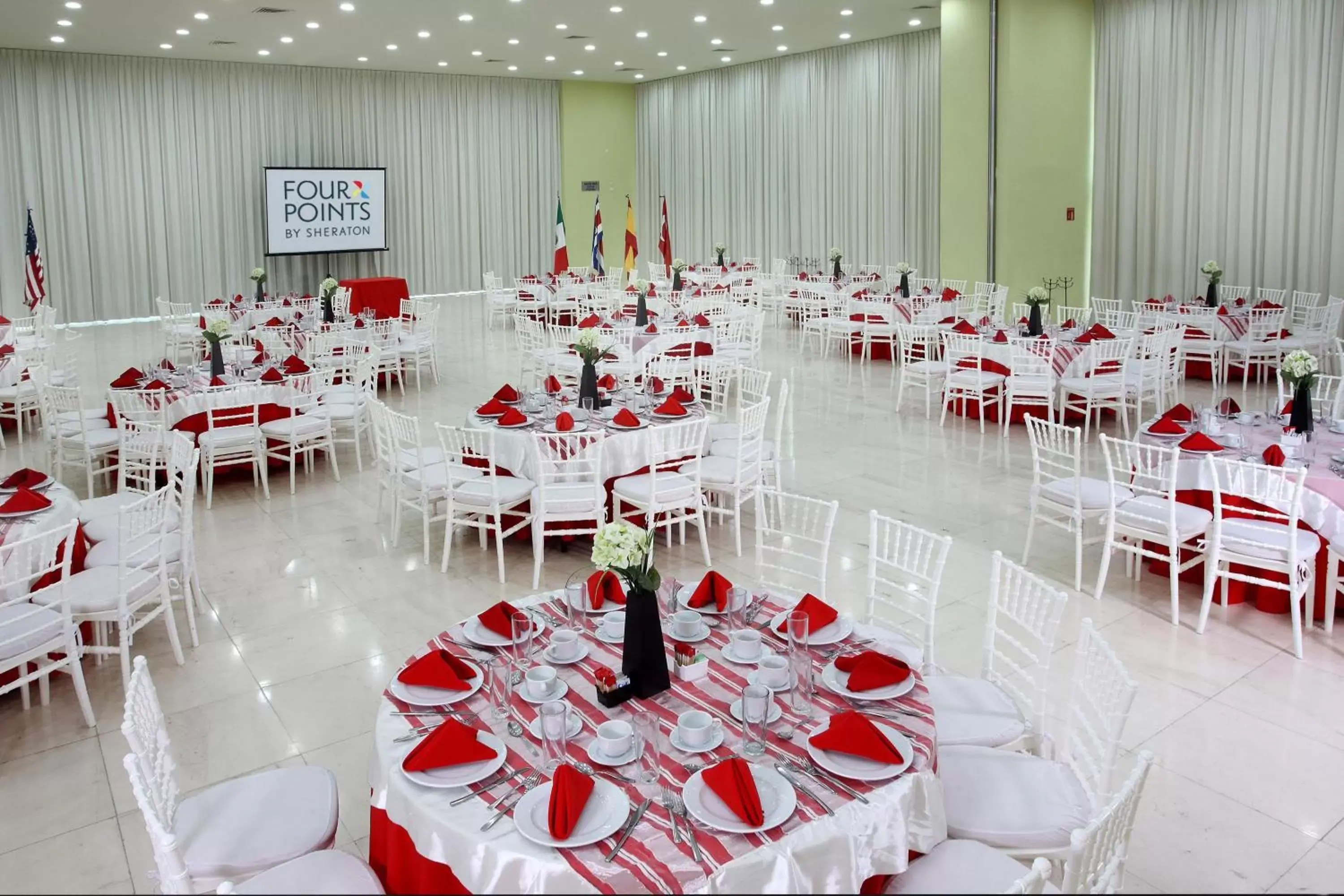 Meeting/conference room, Restaurant/Places to Eat in Four Points by Sheraton Veracruz