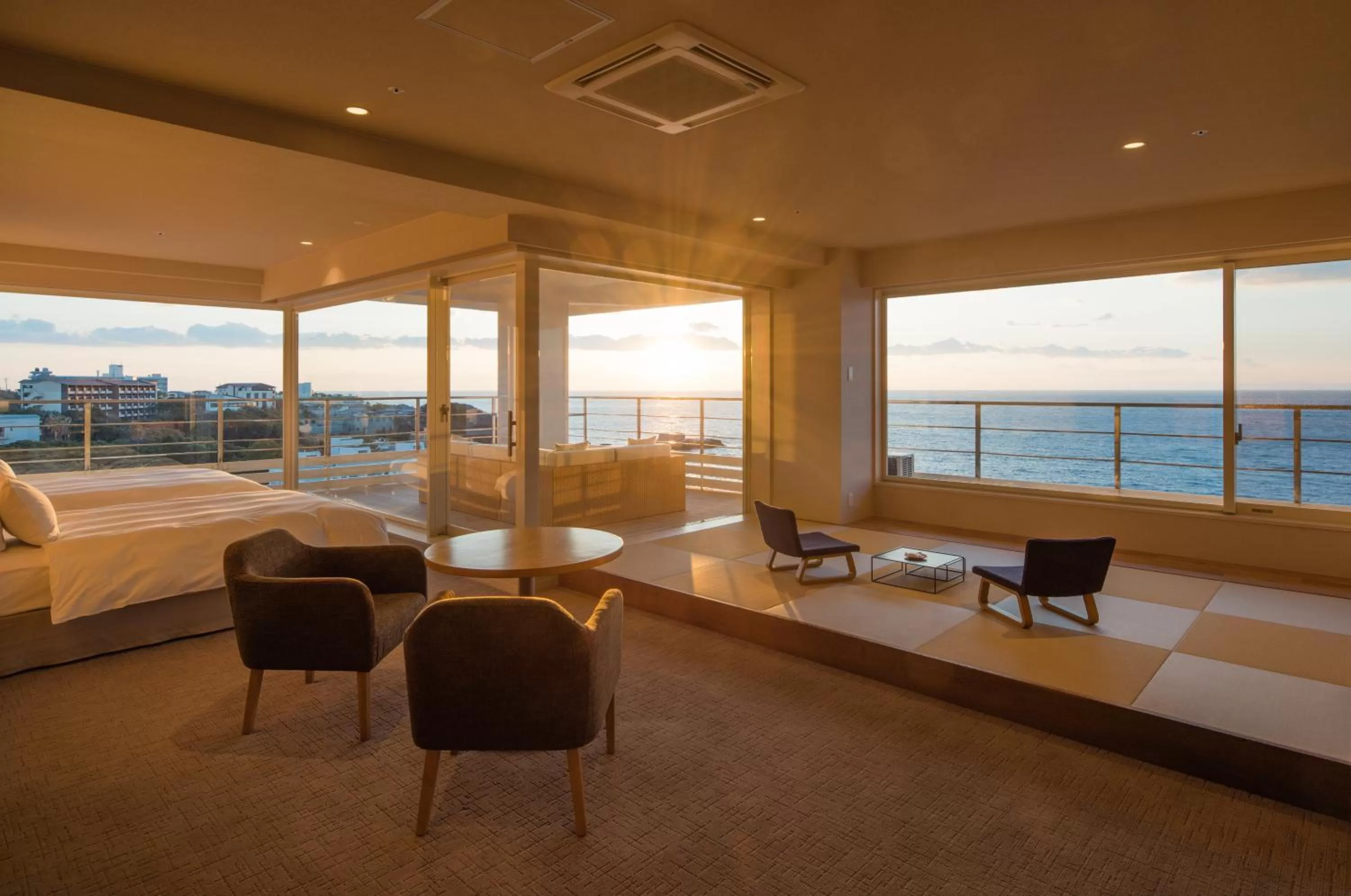 Bed in Shirahama Key Terrace Hotel Seamore