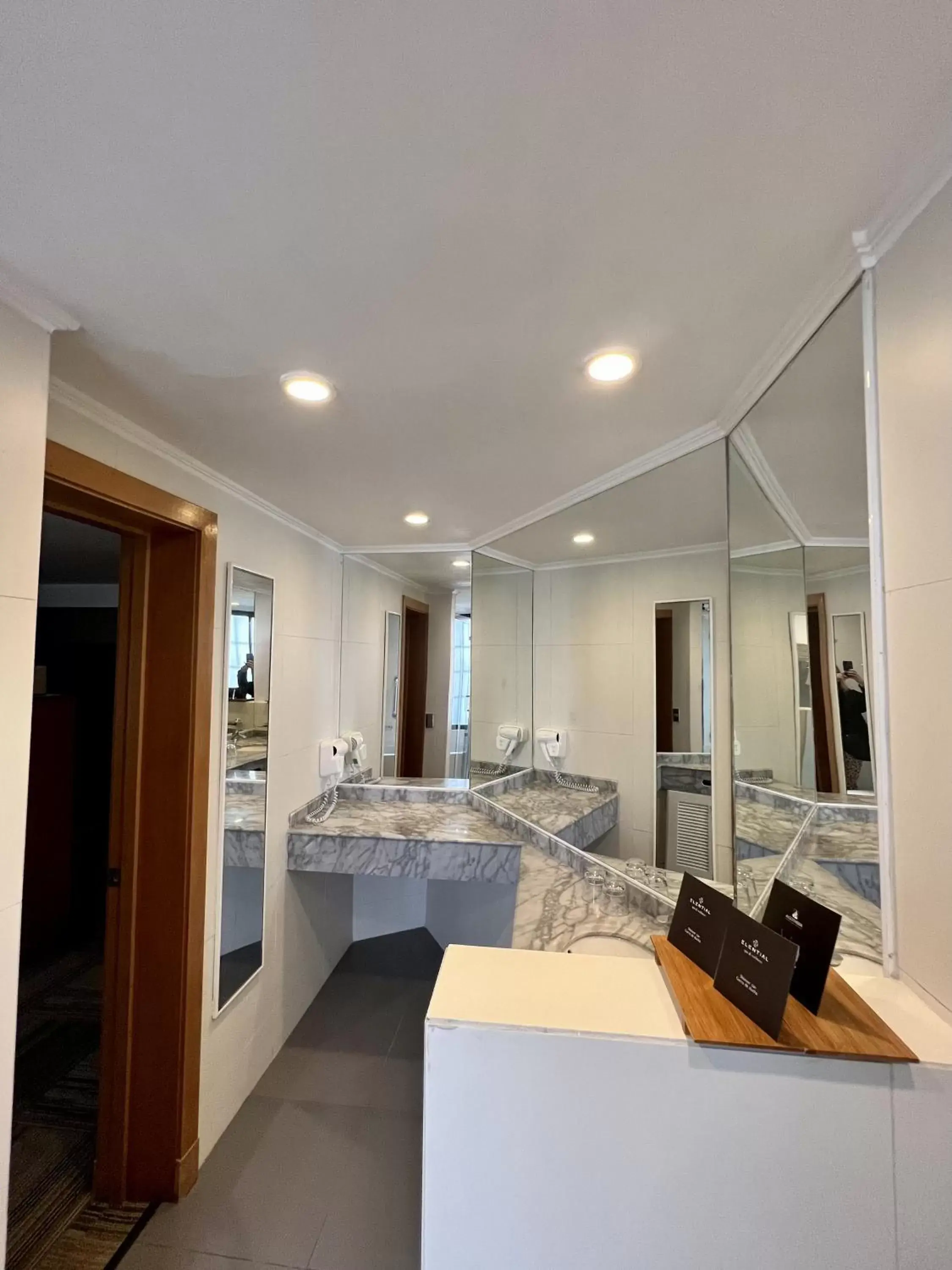 Twin Room in Best Western Marina del Rey Twin Room in Best Western Marina del Rey