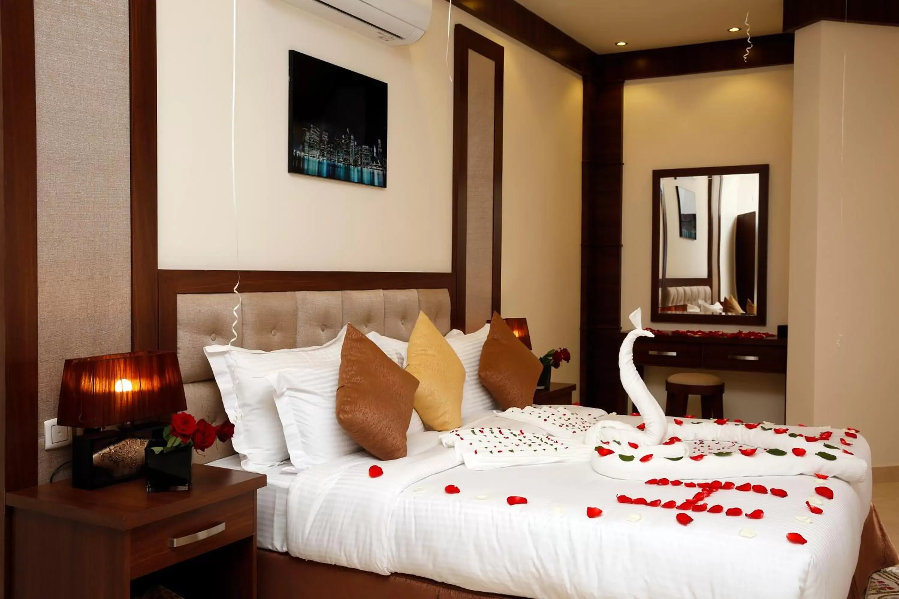 Photo of the whole room, Bed in Innyar Hotel Photo of the whole room, Bed in Innyar Hotel