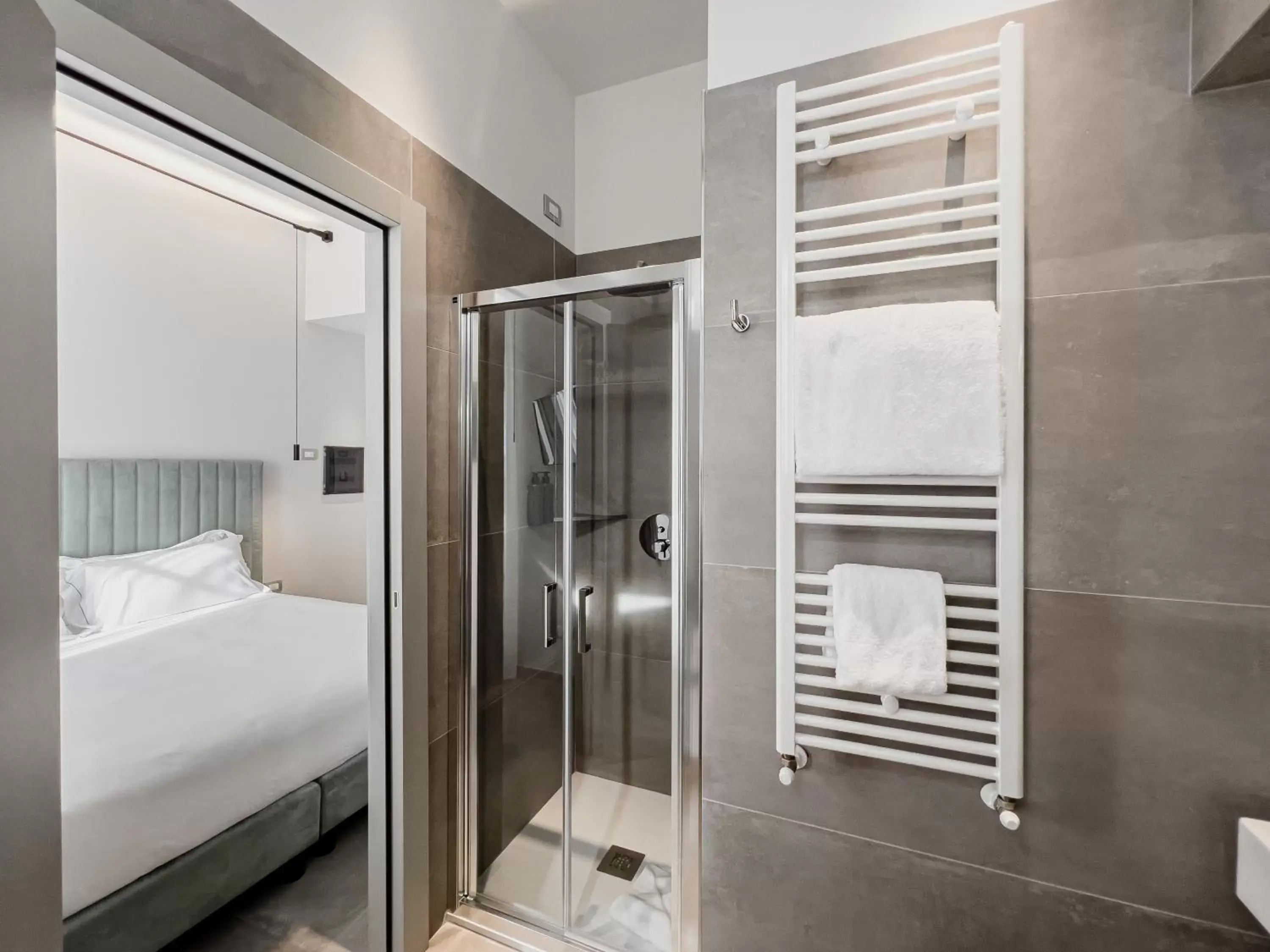 Shower, Bathroom in Grand Hotel San Gemini I UNA Esperienze