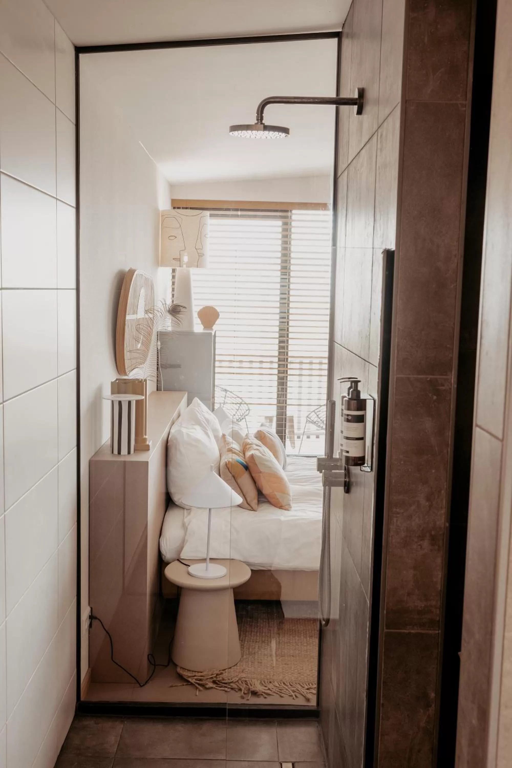 Bathroom, Bed in Strandhotel Zoomers