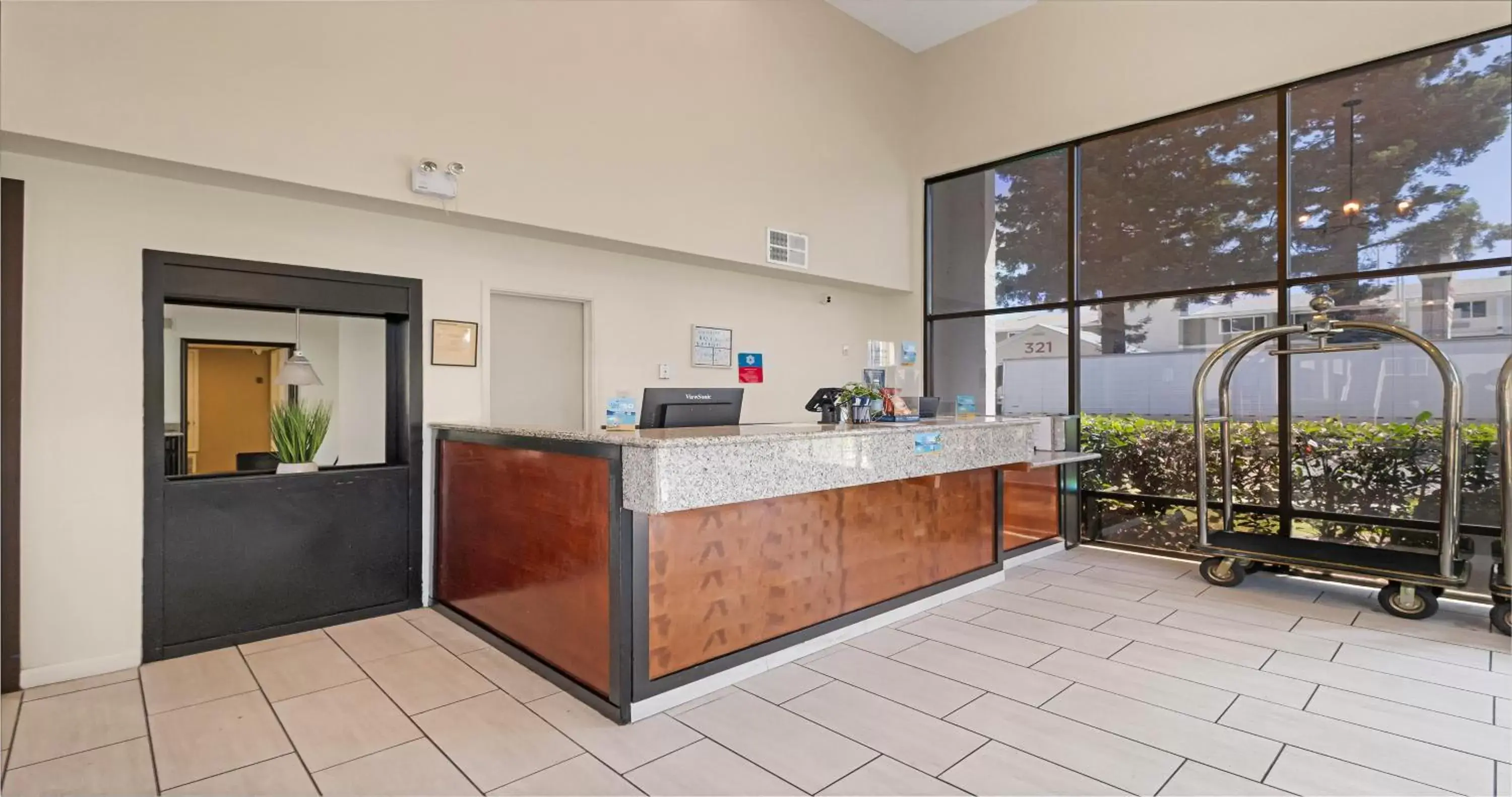 Lobby or reception, Lobby/Reception in SureStay Plus Hotel by Best Western Sacramento North