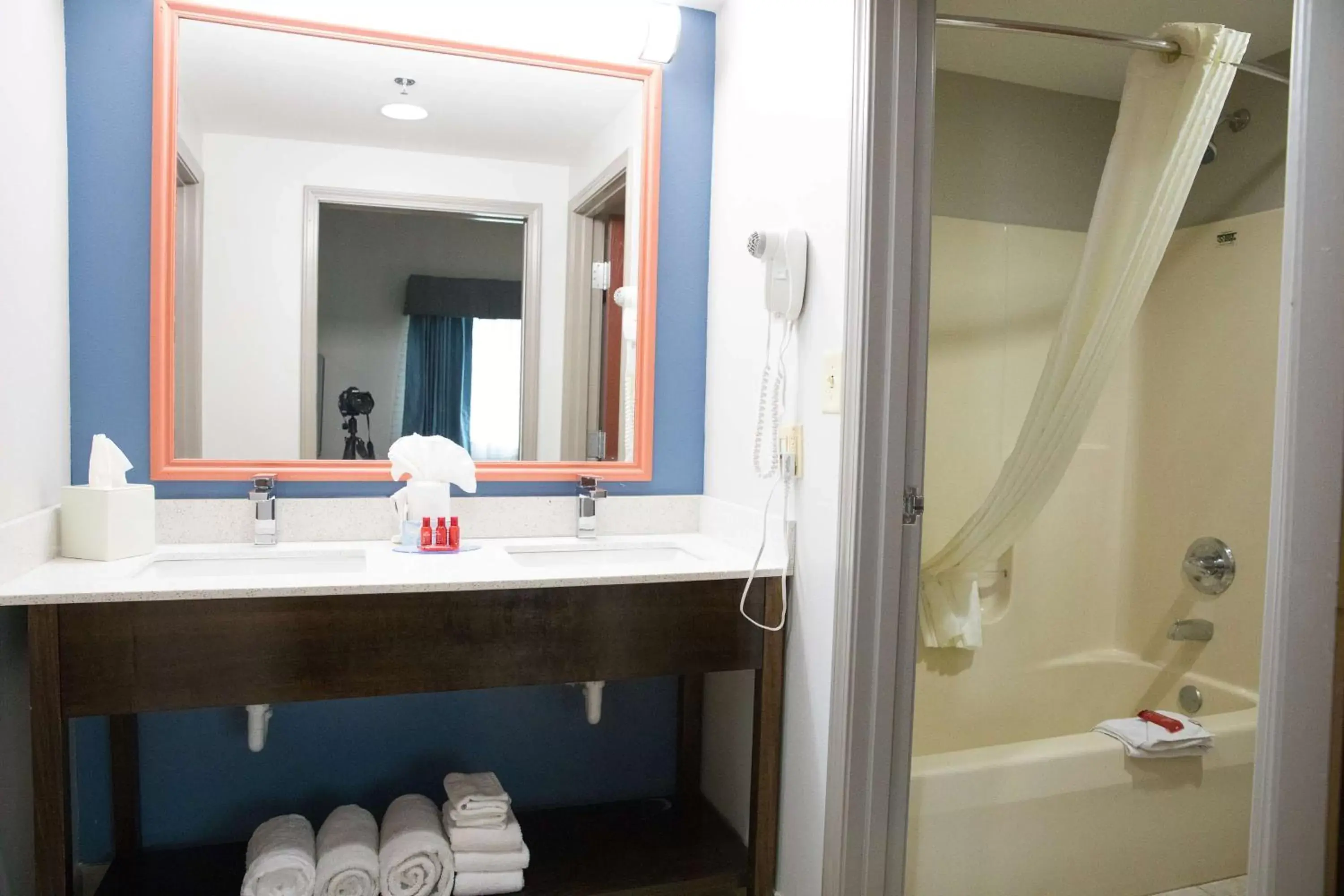 Bathroom in SureStay Plus by Best Western Louisville Airport Expo