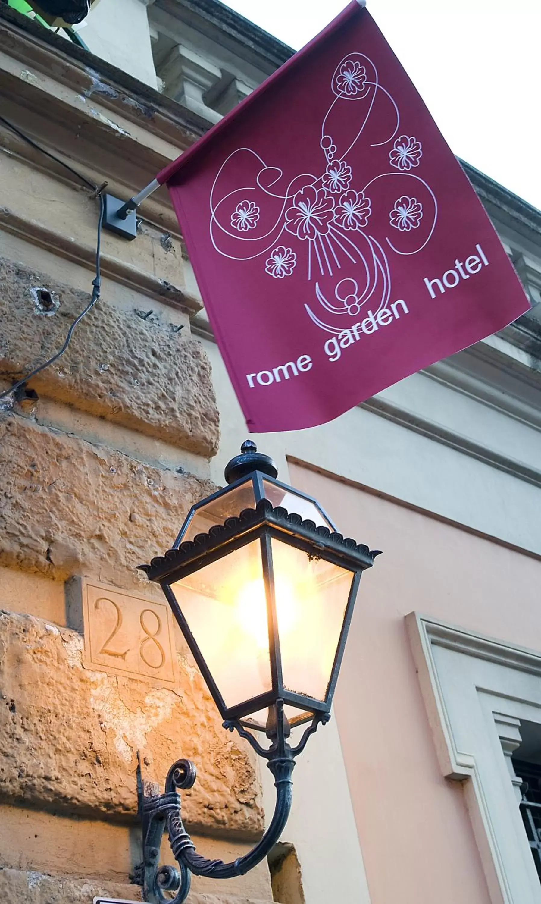Logo/Certificate/Sign in Rome Garden Hotel