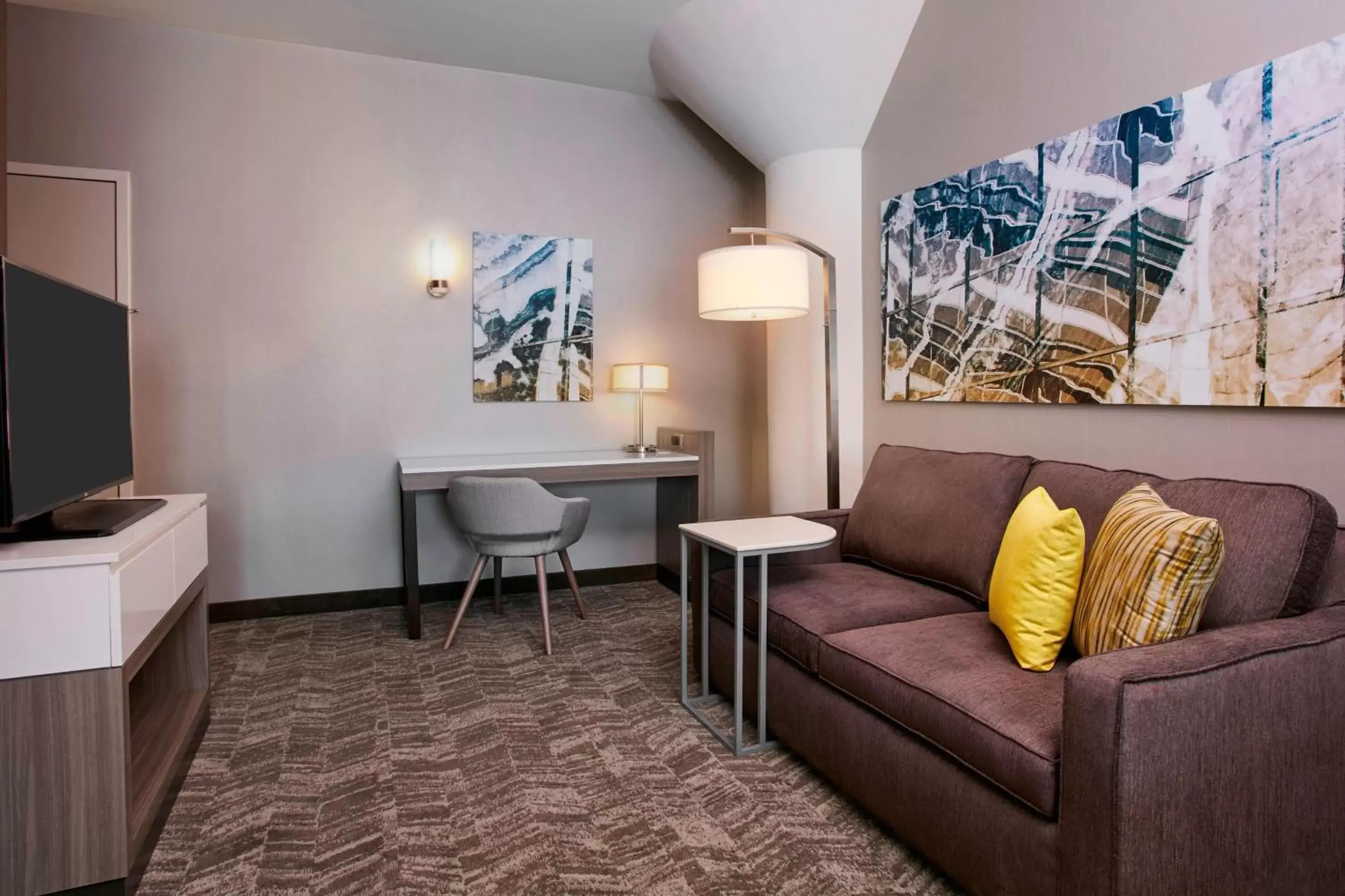Living room, Seating Area in SpringHill Suites by Marriott Milwaukee Downtown