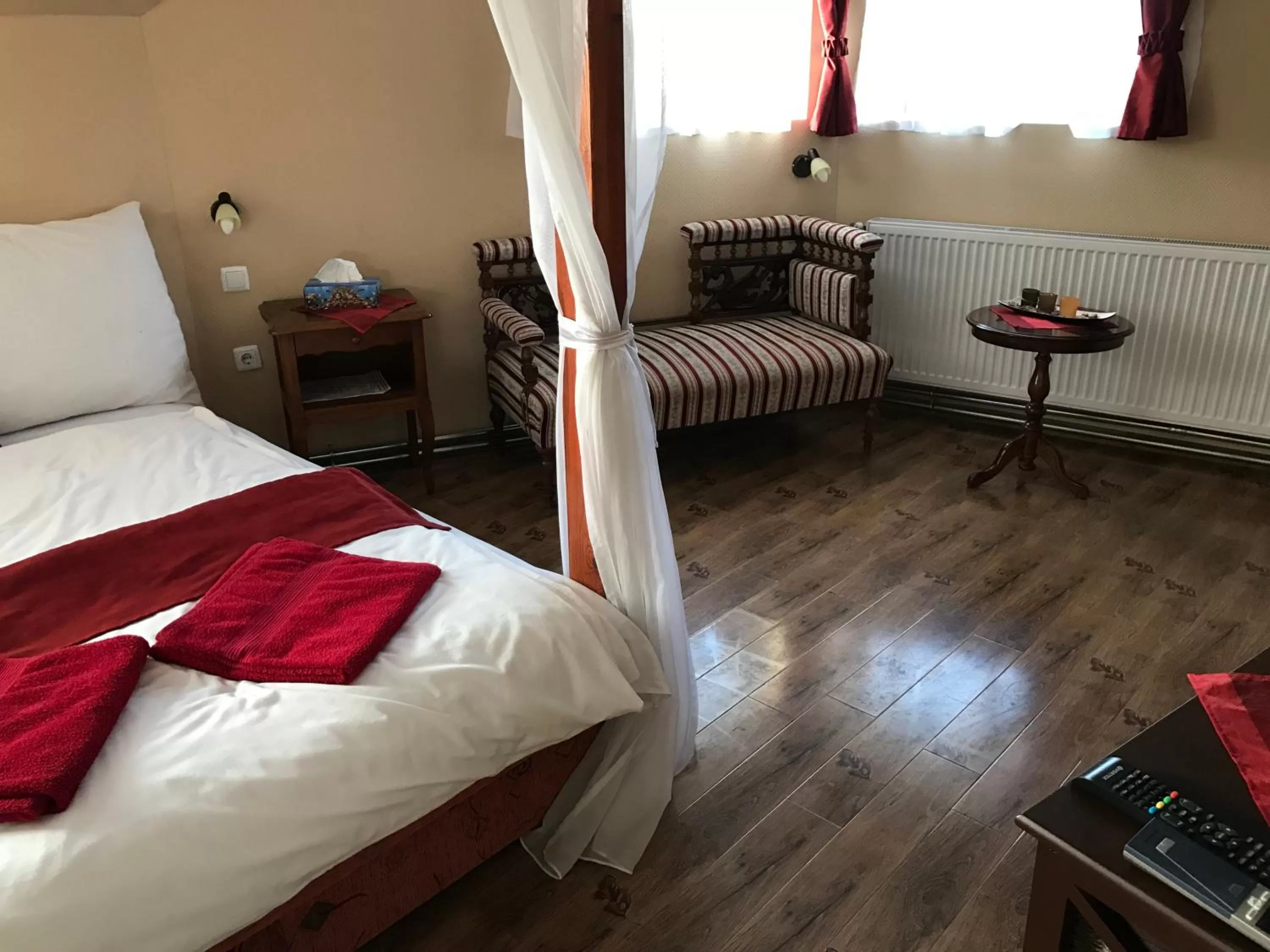 Photo of the whole room, Bed in Abszolút Hotel és Panzió