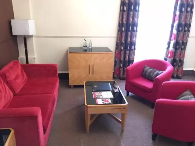 Living room, Seating Area in Millennium Hotel Glasgow