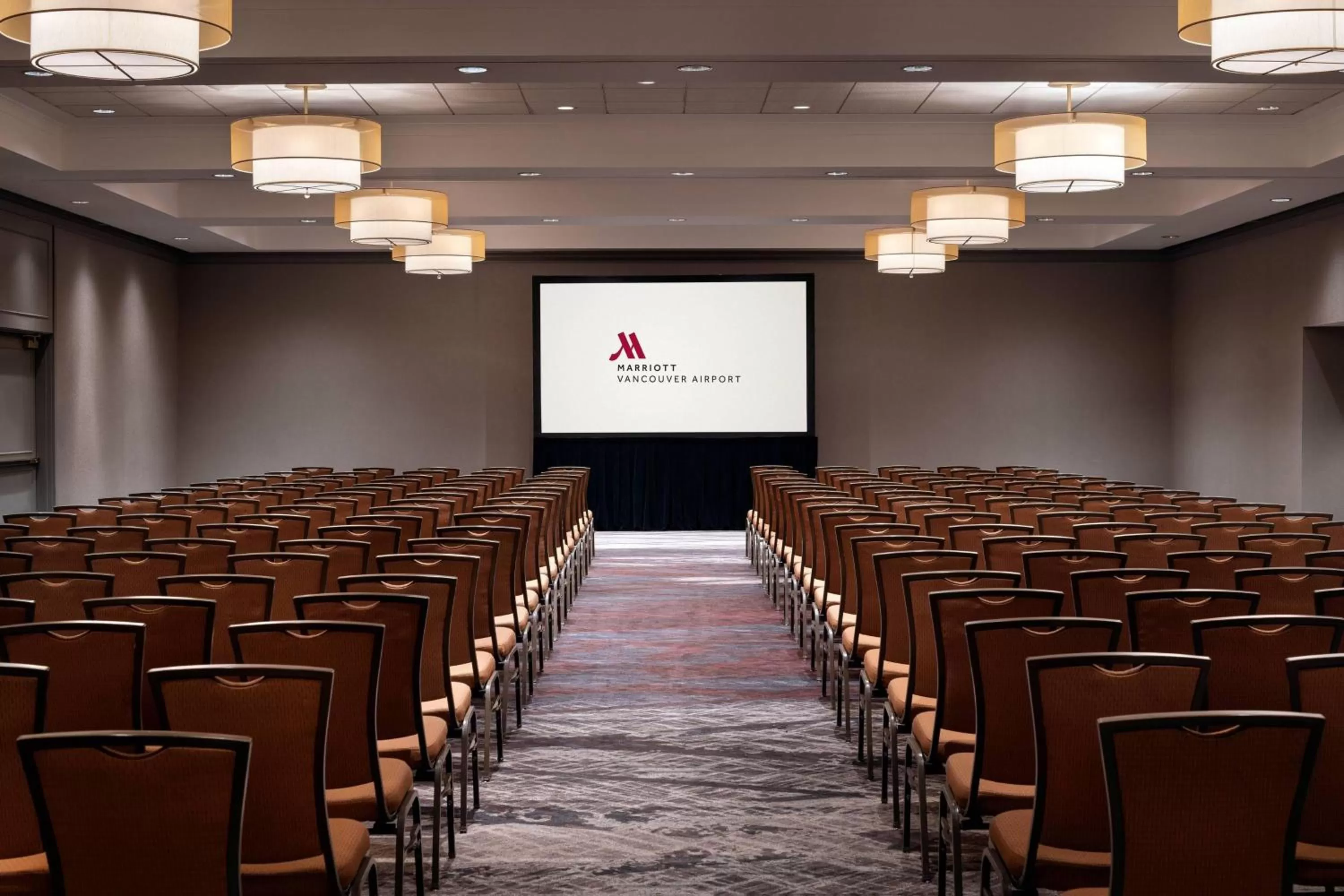 Meeting/conference room in Vancouver Airport Marriott Hotel