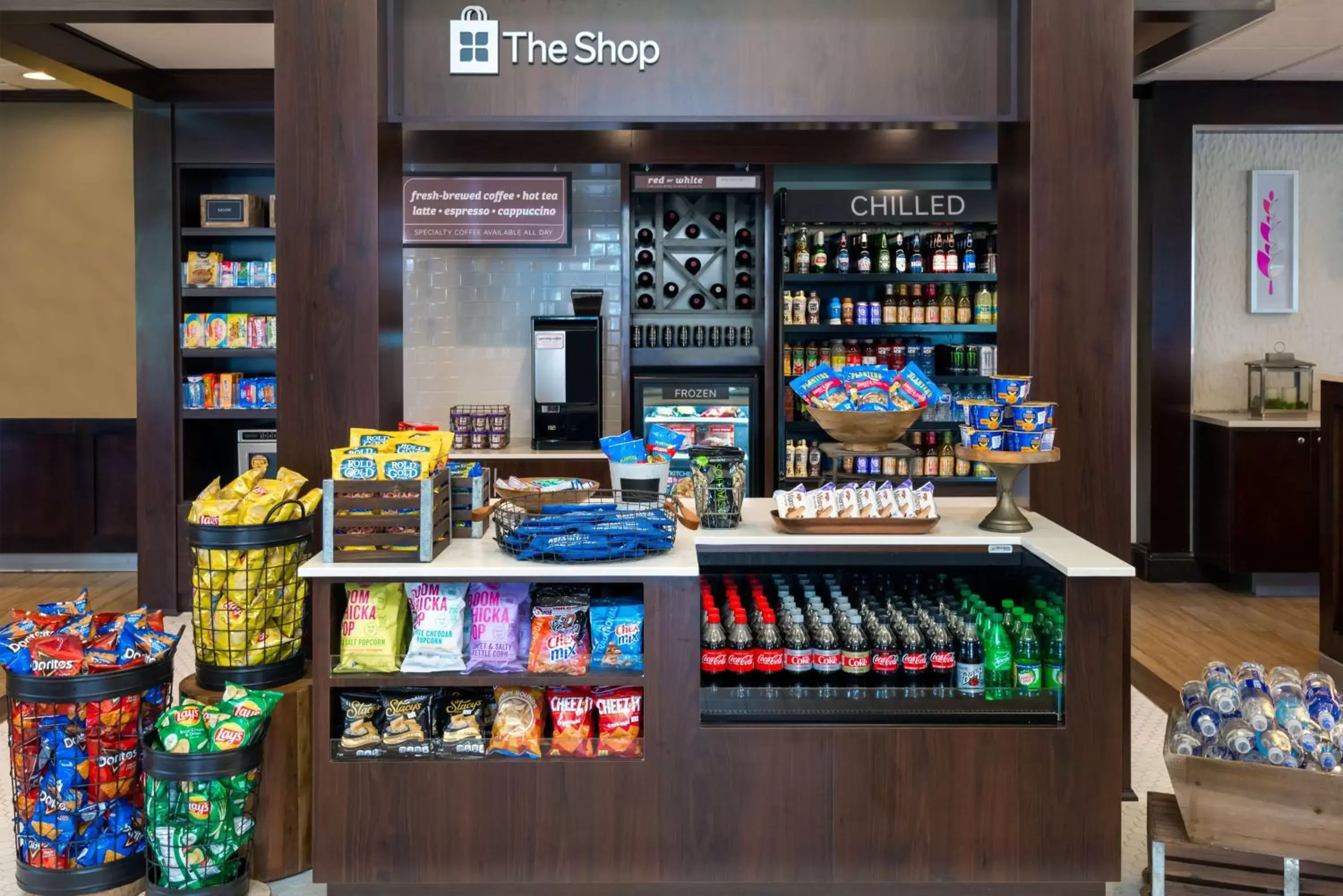 Restaurant/places to eat, Supermarket/Shops in Hilton Garden Inn Buffalo Airport