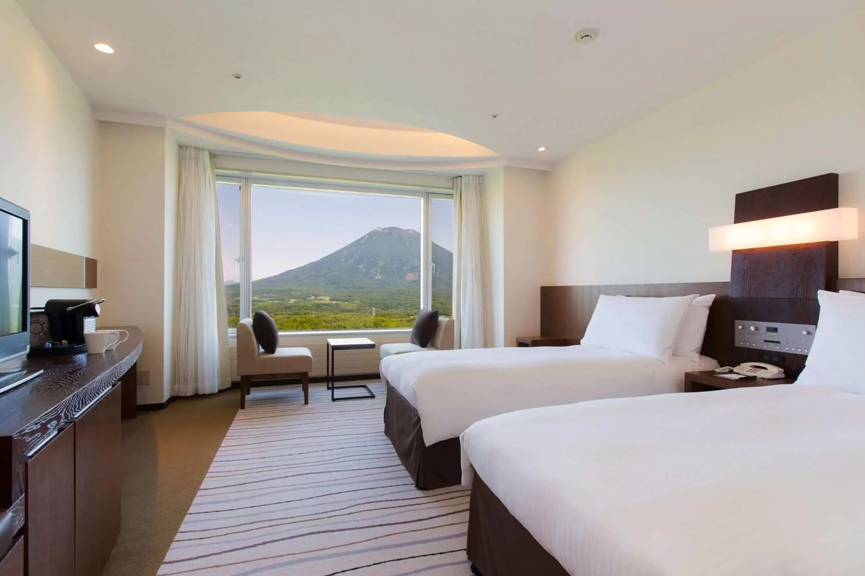 Bed, Mountain View in Hilton Niseko Village