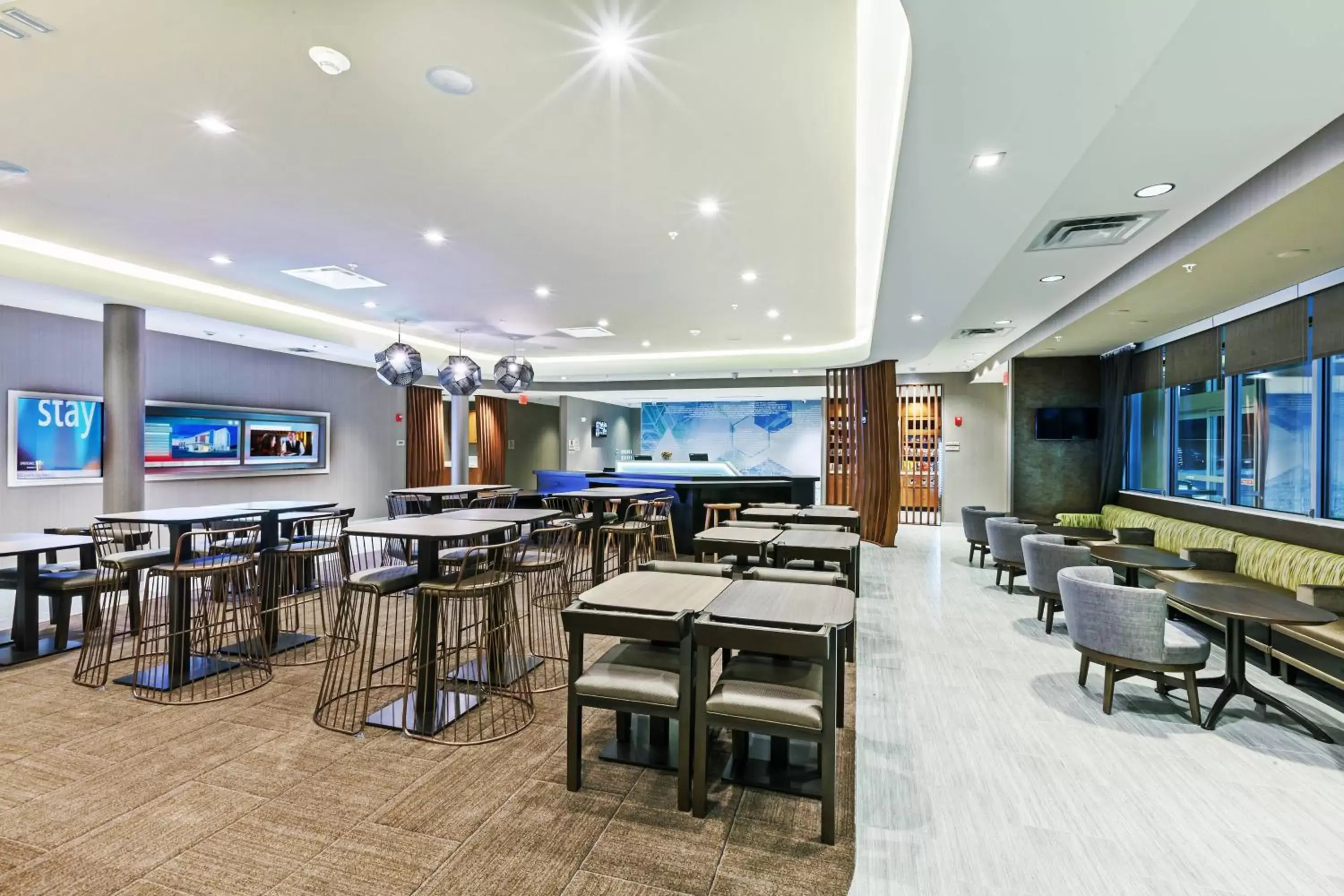 Breakfast, Restaurant/Places to Eat in SpringHill Suites by Marriott Tulsa at Tulsa Hills