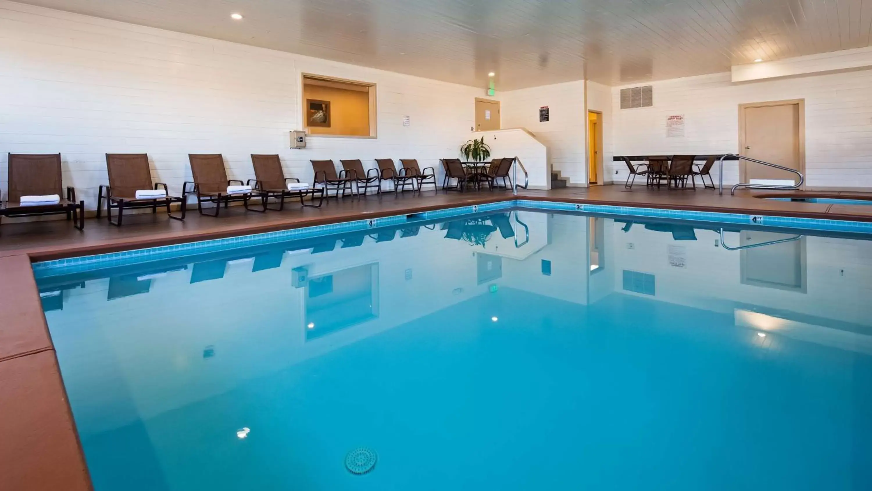 Spa and wellness centre/facilities, Swimming Pool in Best Western Inn & Suites