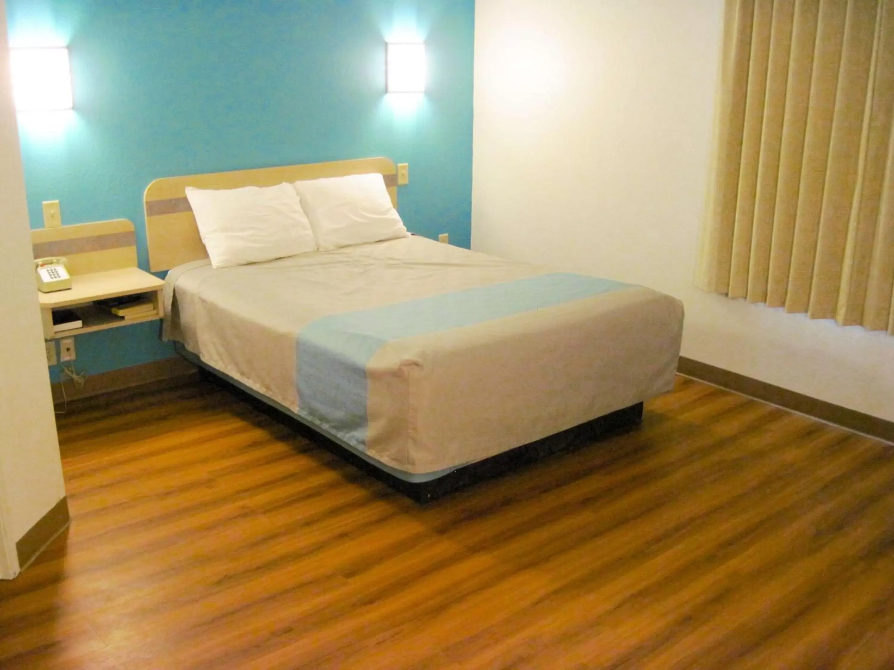 Bedroom, Bed in Motel 6-Avoca, IA