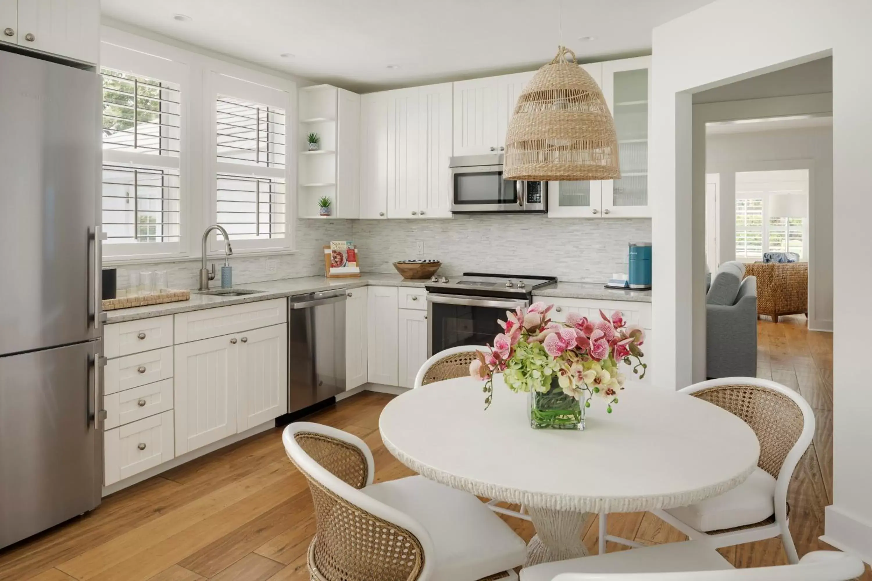 Kitchen or kitchenette, Kitchen/Kitchenette in The Capri Inn