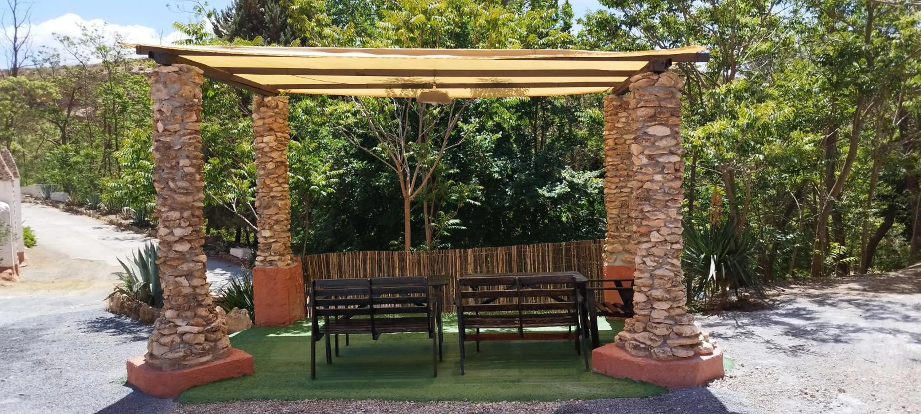 BBQ facilities in Casas Cueva y Cortijo La Tala en Guadix