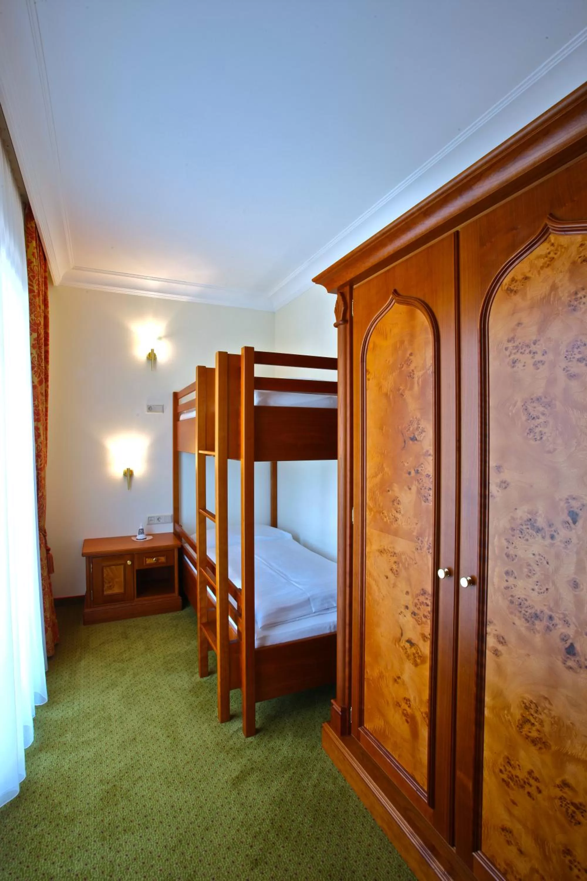 Bedroom, Bed in Hotel am Schloßberg