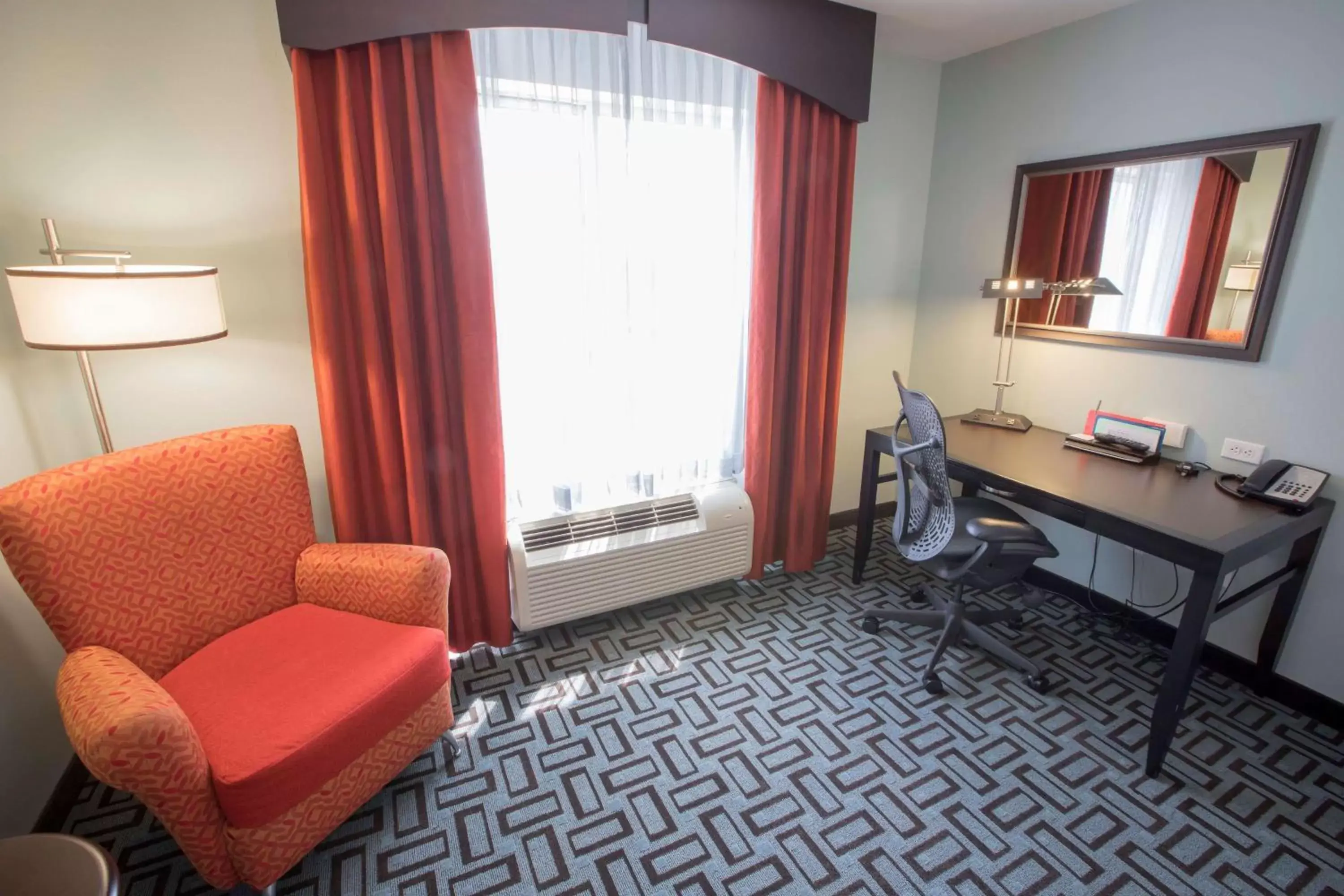 Bedroom, Seating Area in Hilton Garden Inn Atlanta South-McDonough