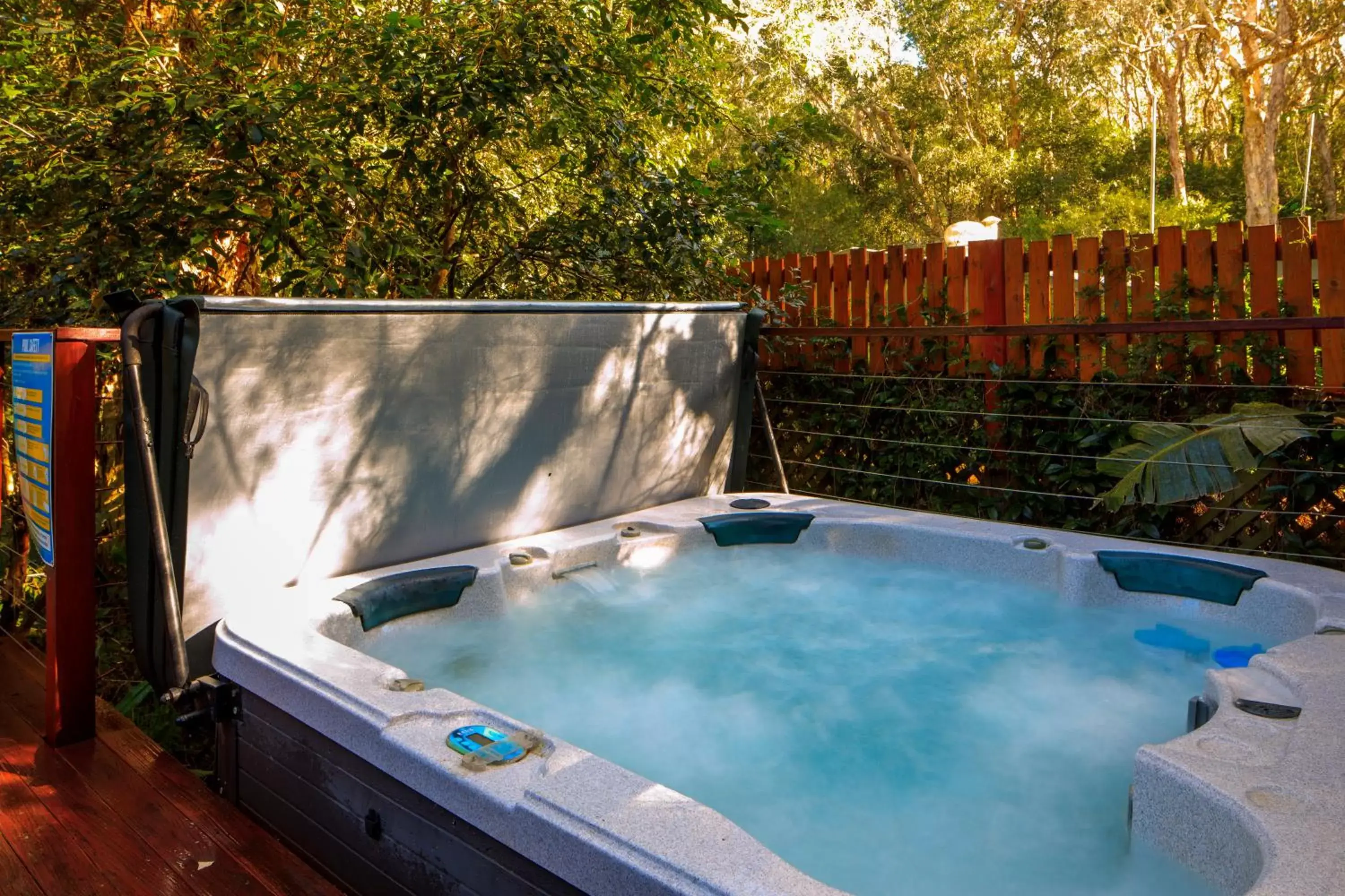 Hot Tub, Swimming Pool in Wanderers Retreat